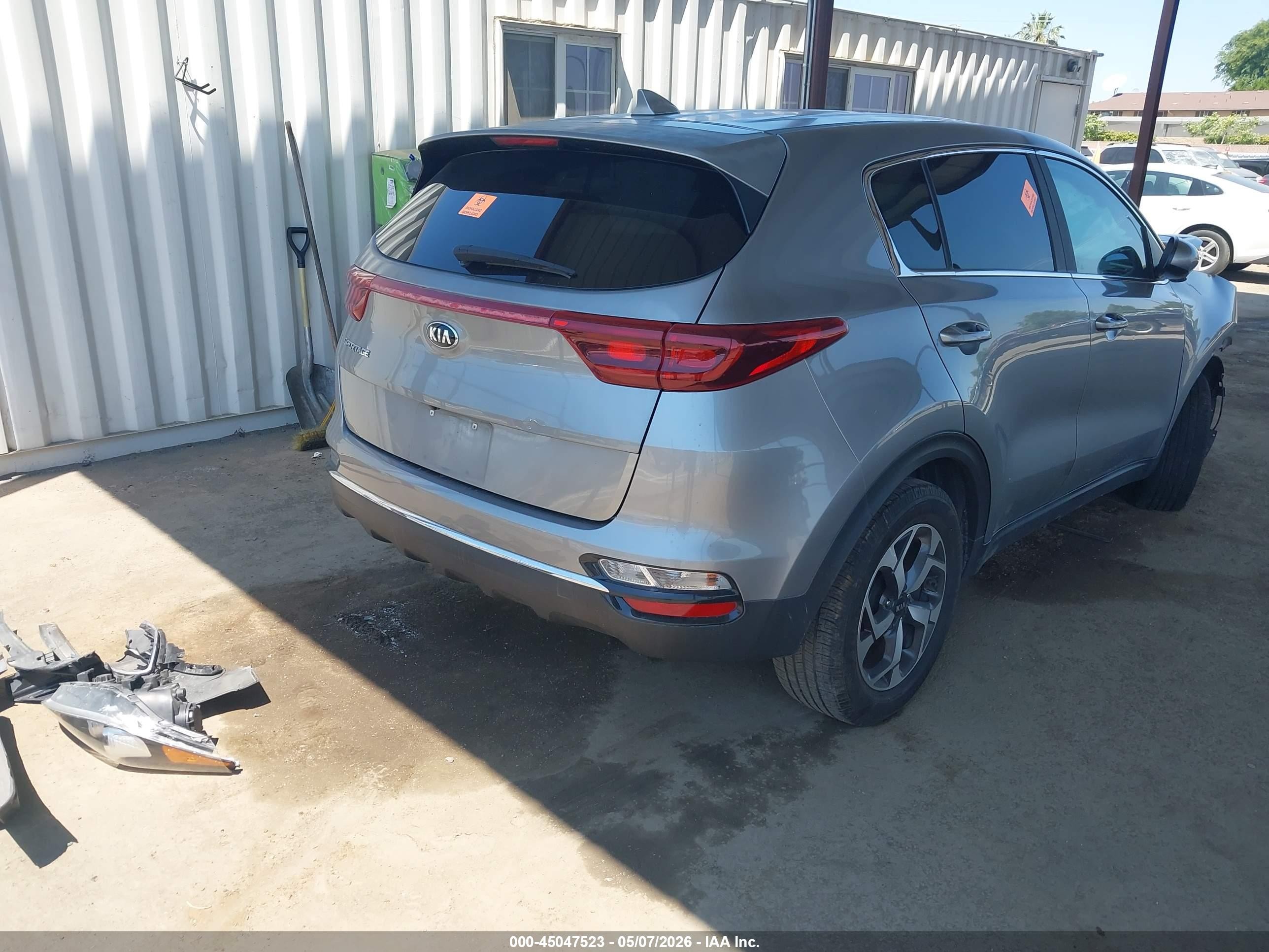 2020 Kia Sportage Lx Серый vin: KNDPM3AC4L7799242