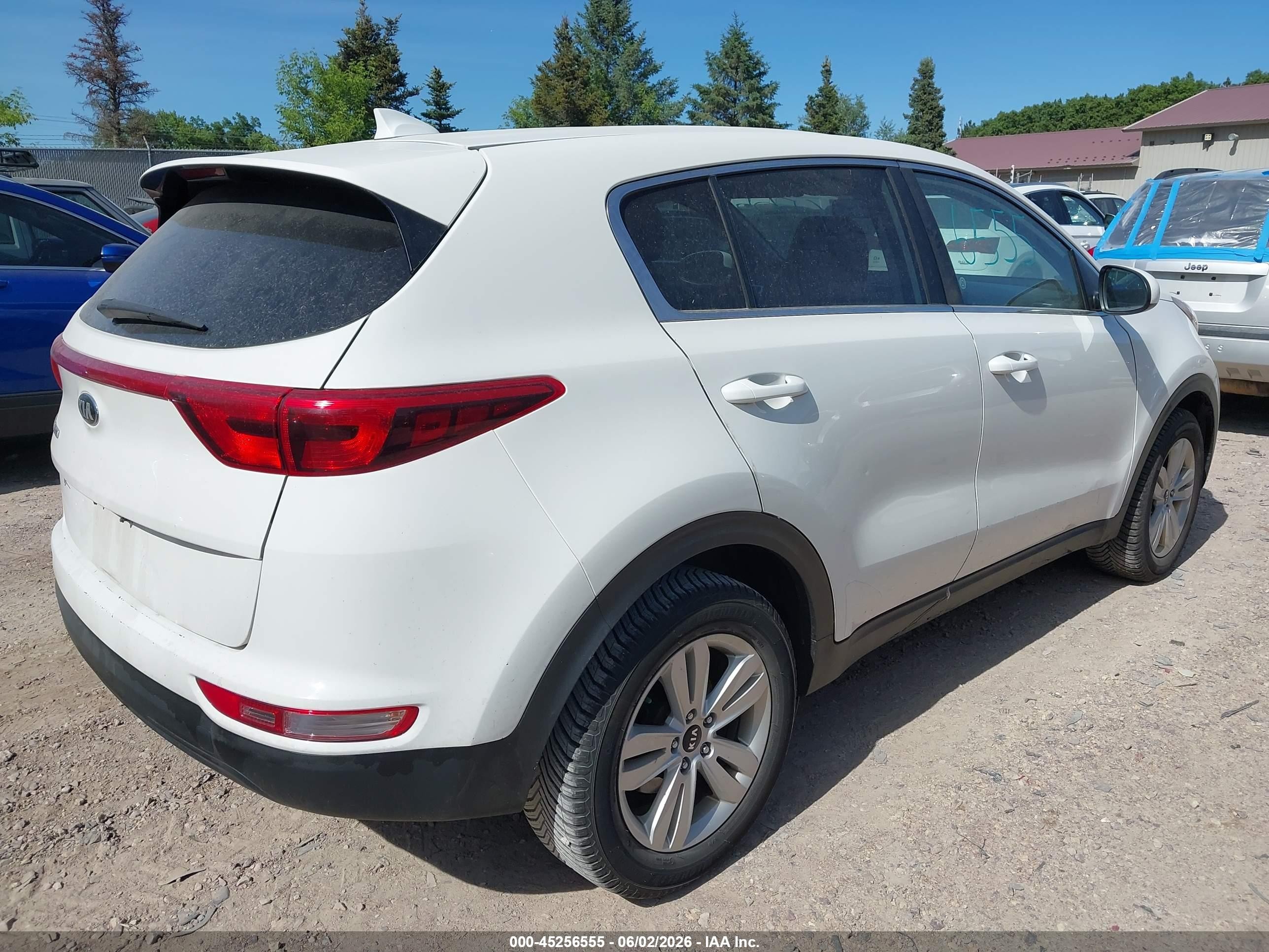 2019 Kia Sportage Lx White vin: KNDPM3AC5K7515115