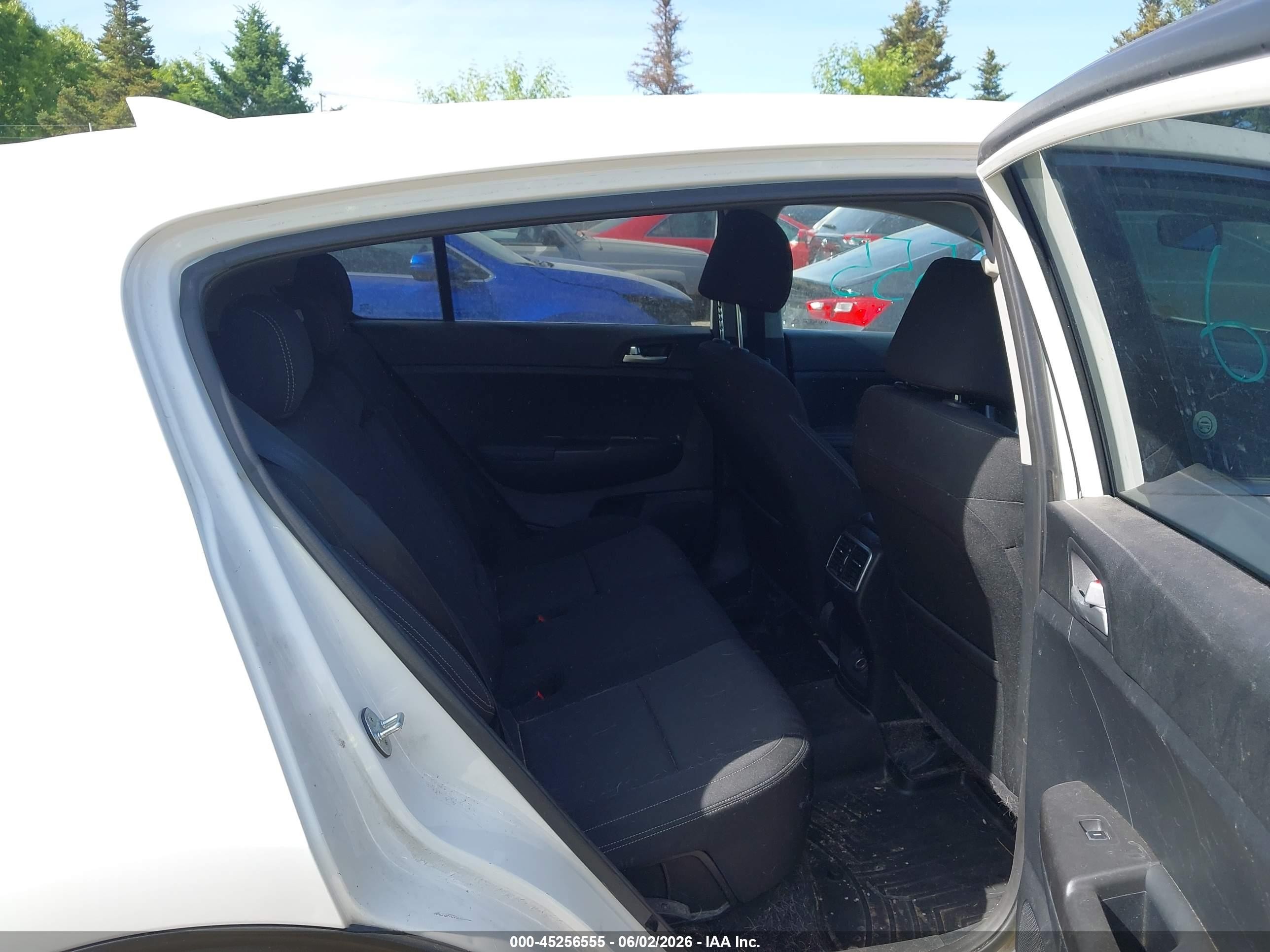 2019 Kia Sportage Lx White vin: KNDPM3AC5K7515115