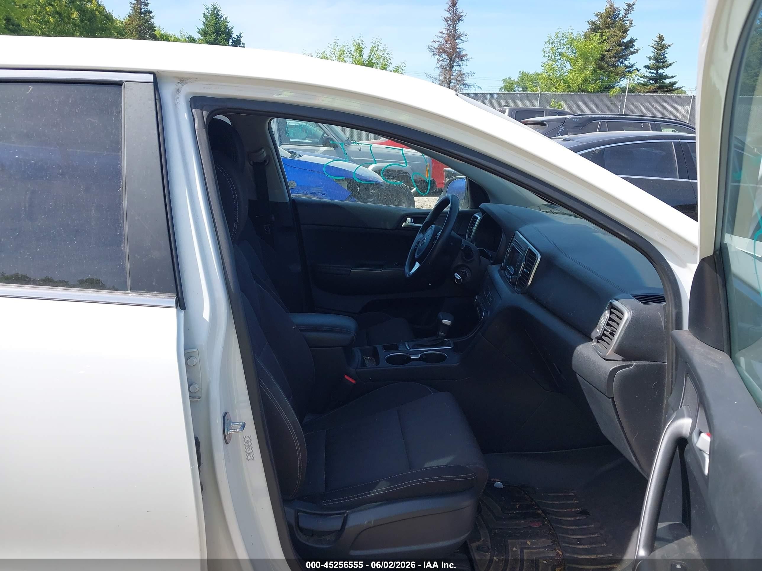 2019 Kia Sportage Lx White vin: KNDPM3AC5K7515115