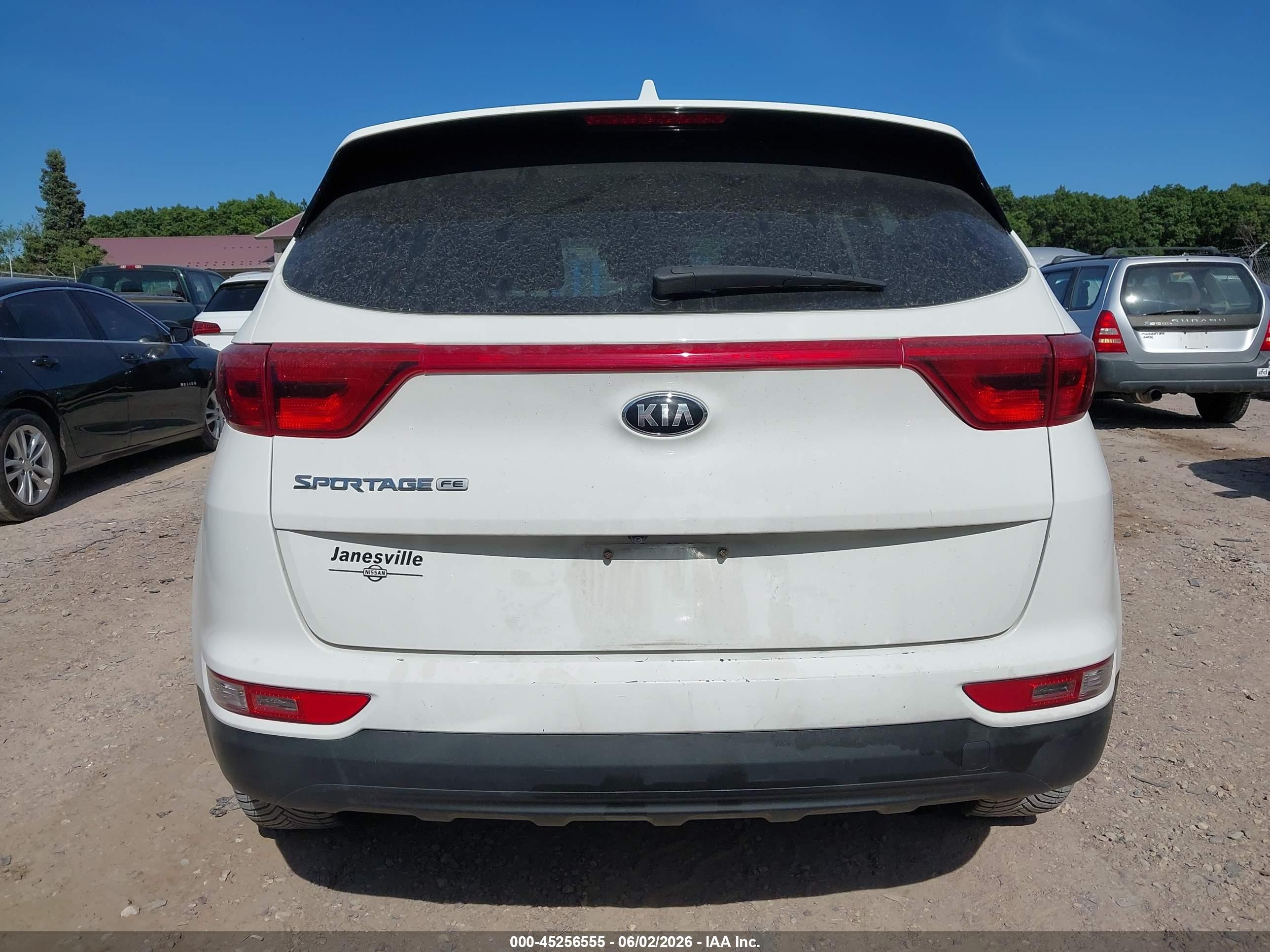2019 Kia Sportage Lx White vin: KNDPM3AC5K7515115