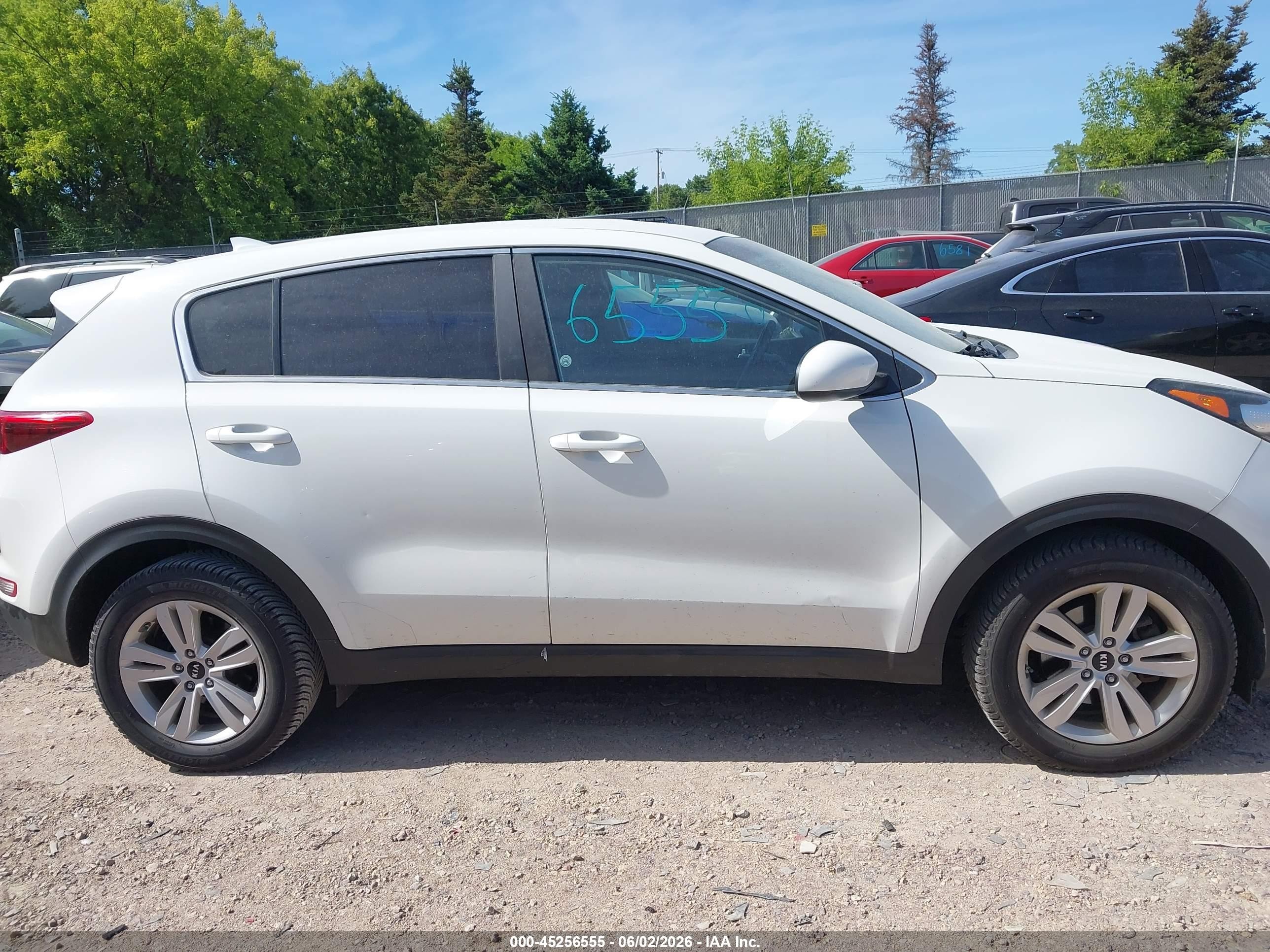 2019 Kia Sportage Lx White vin: KNDPM3AC5K7515115
