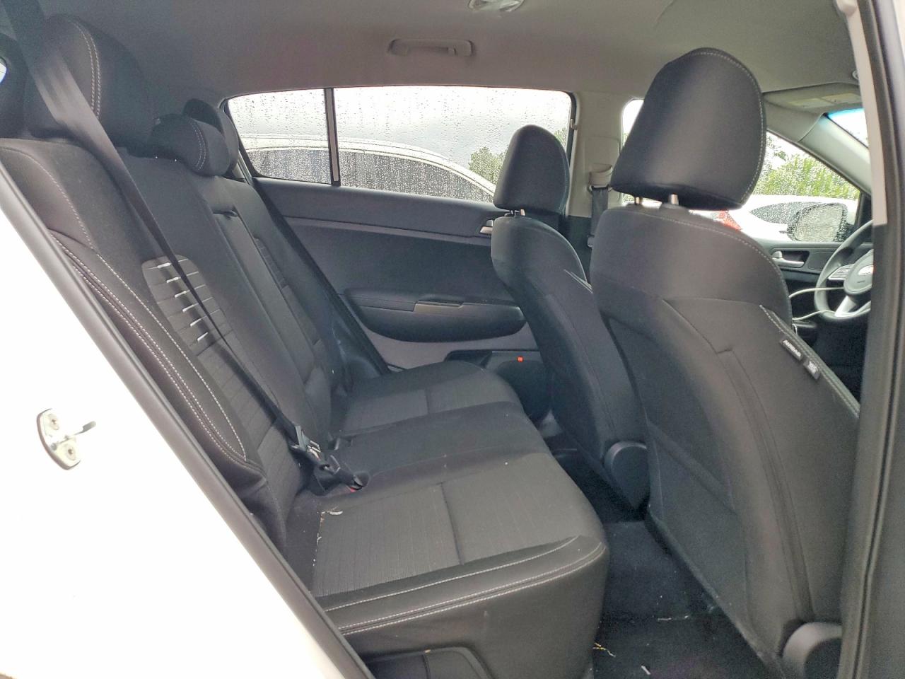 2022 Kia Sportage Lx Белый vin: KNDPM3AC5N7006372