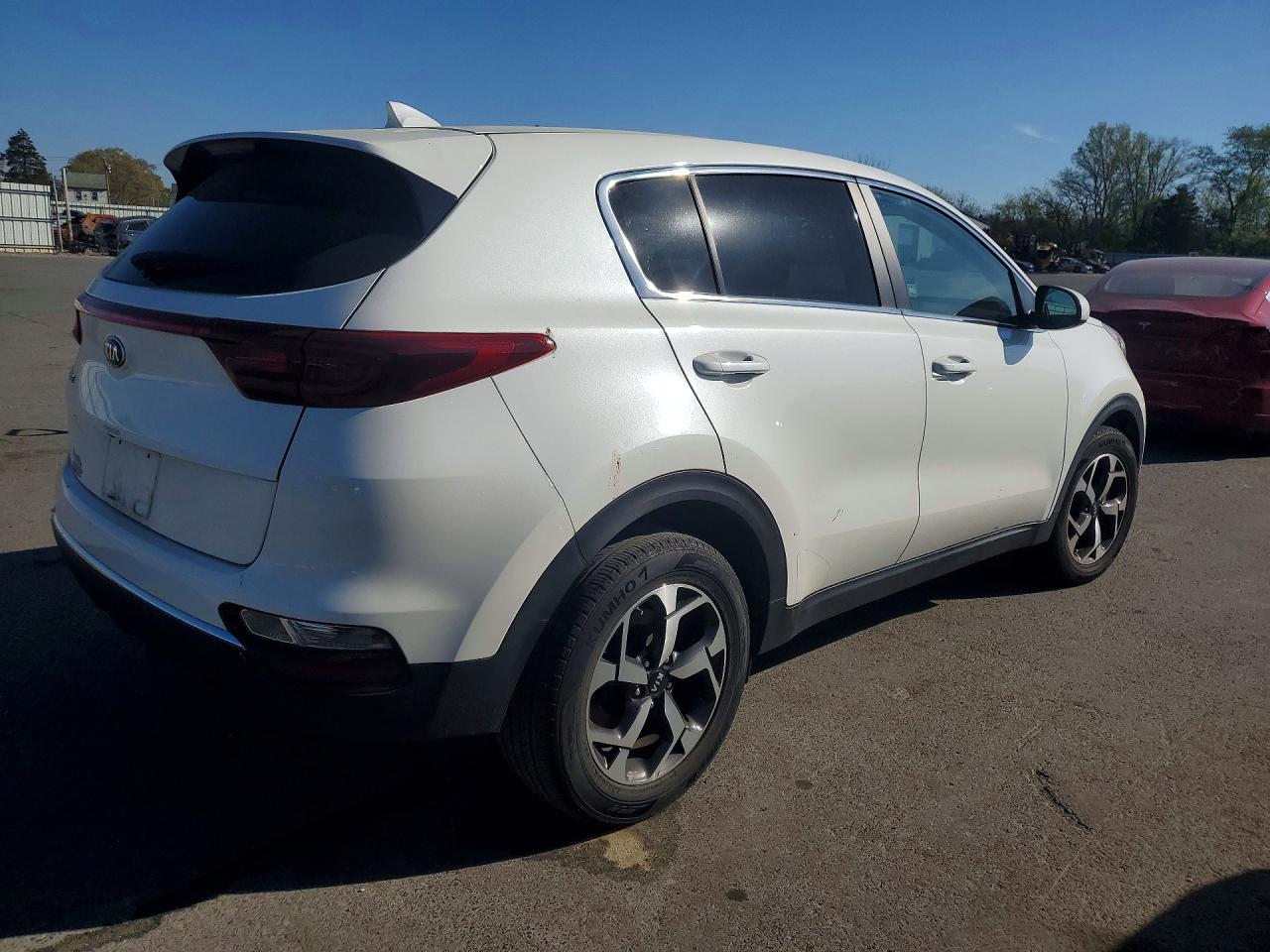 2021 Kia Sportage Lx White vin: KNDPM3AC6M7893401