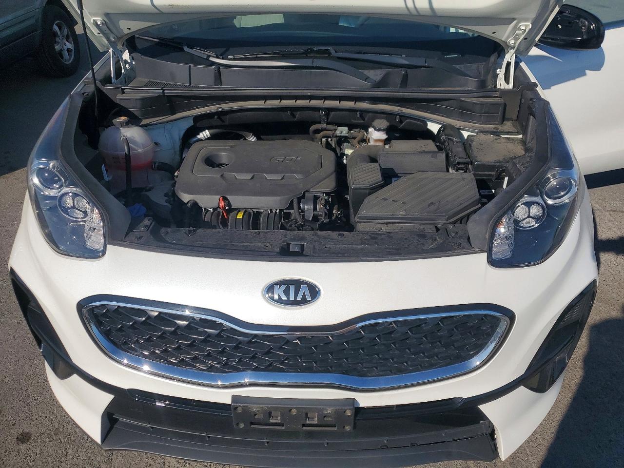 2021 Kia Sportage Lx White vin: KNDPM3AC6M7893401