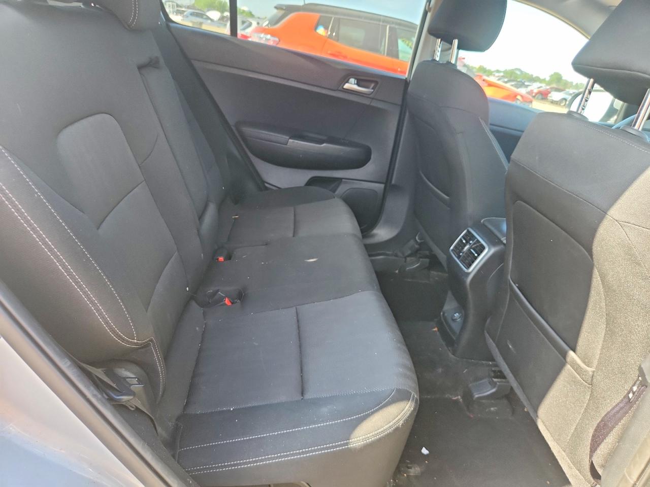 2019 Kia Sportage Lx Silver vin: KNDPM3AC7K7534054