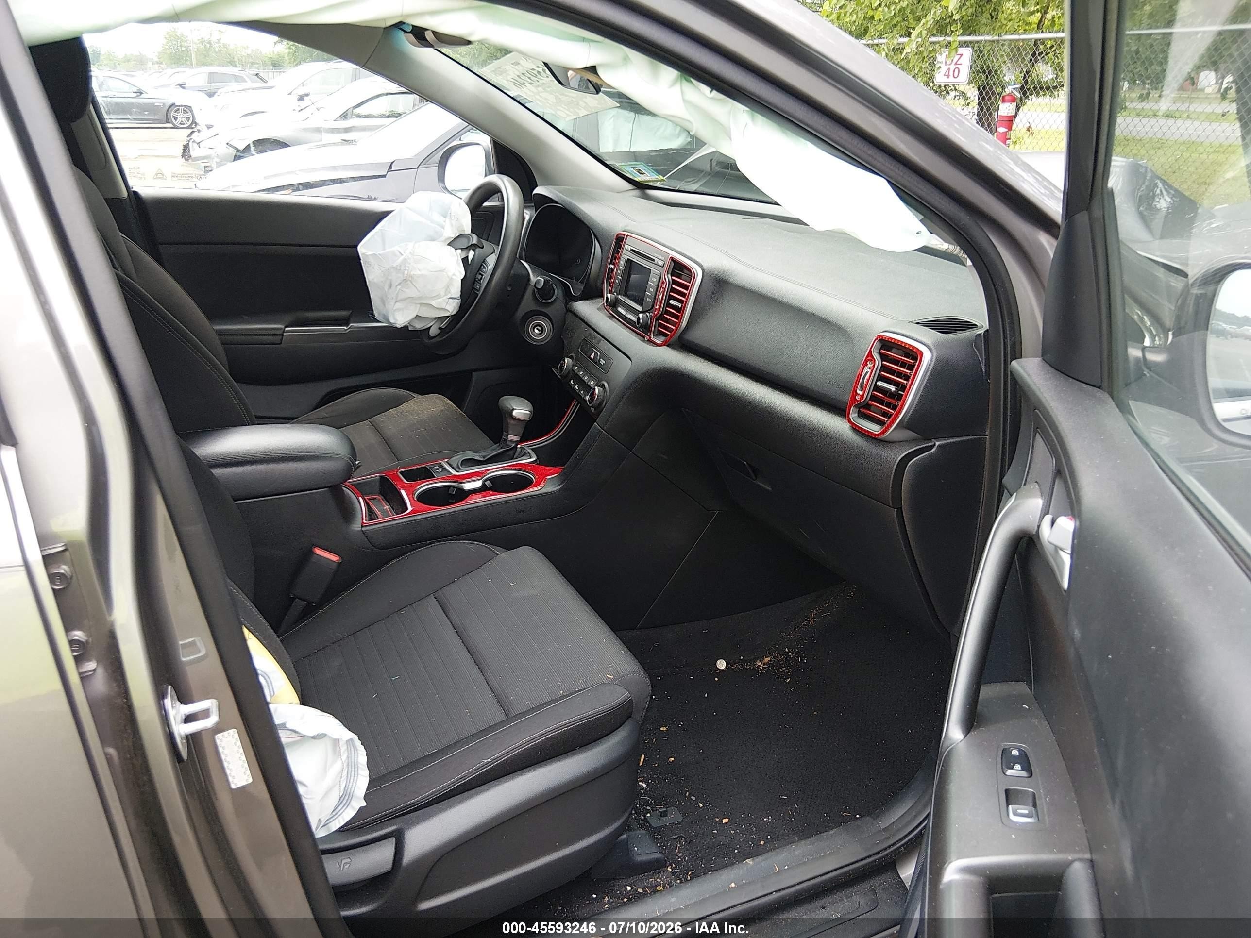2018 Kia Sportage Lx Серый vin: KNDPM3AC8J7445690