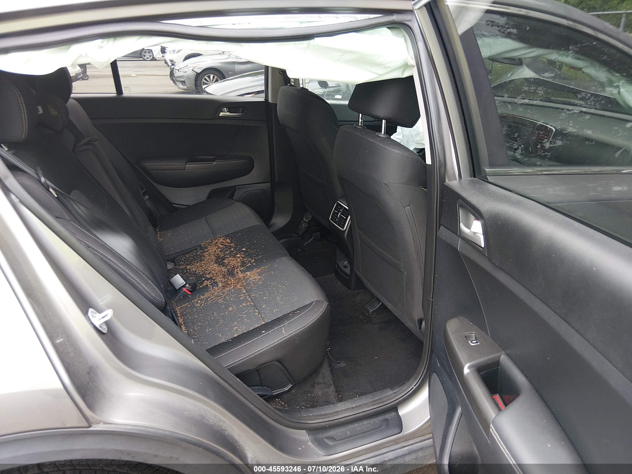 2018 Kia Sportage Lx Серый vin: KNDPM3AC8J7445690