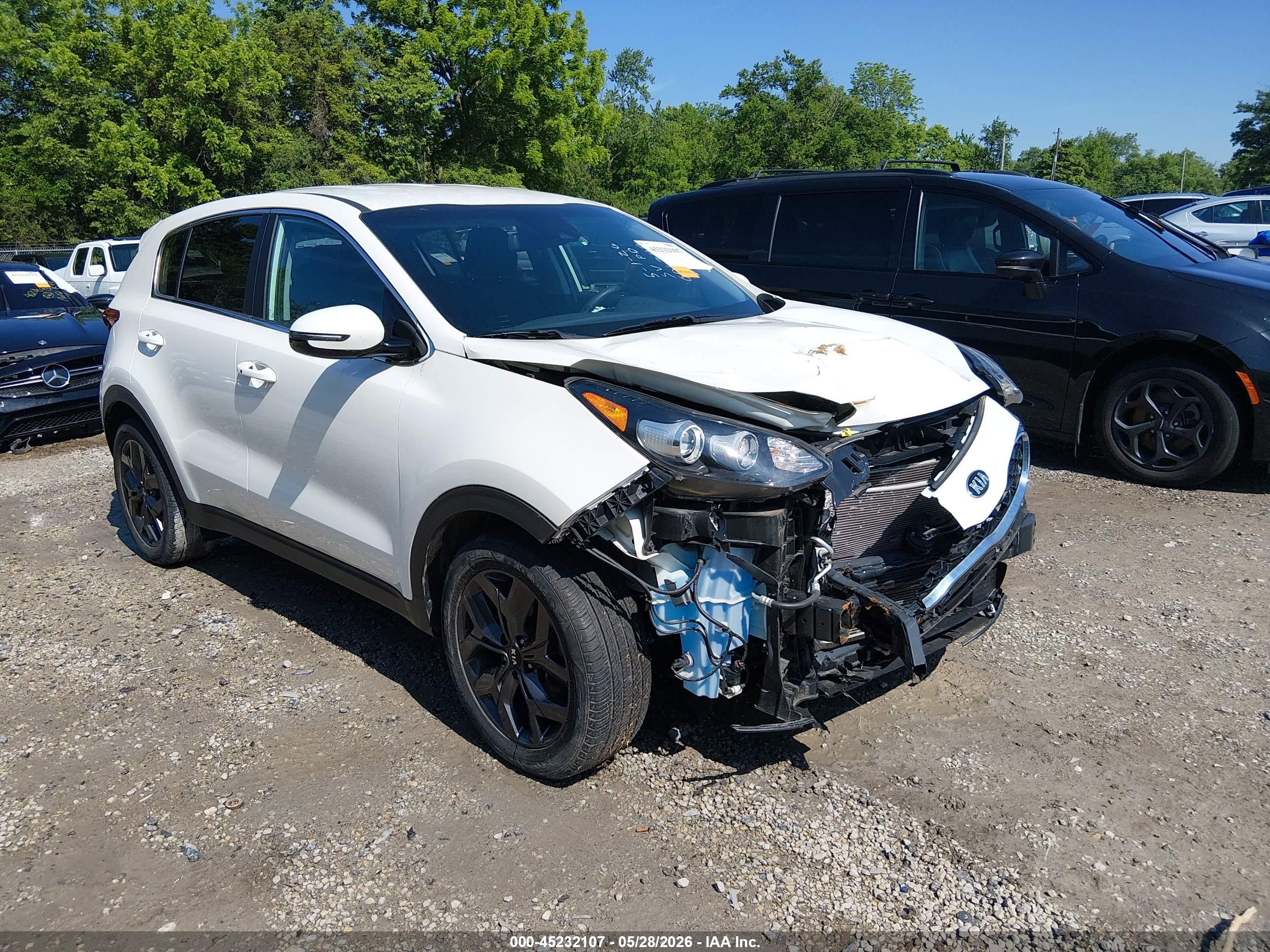 2022 Kia Sportage Lx White vin: KNDPM3AC8N7006348