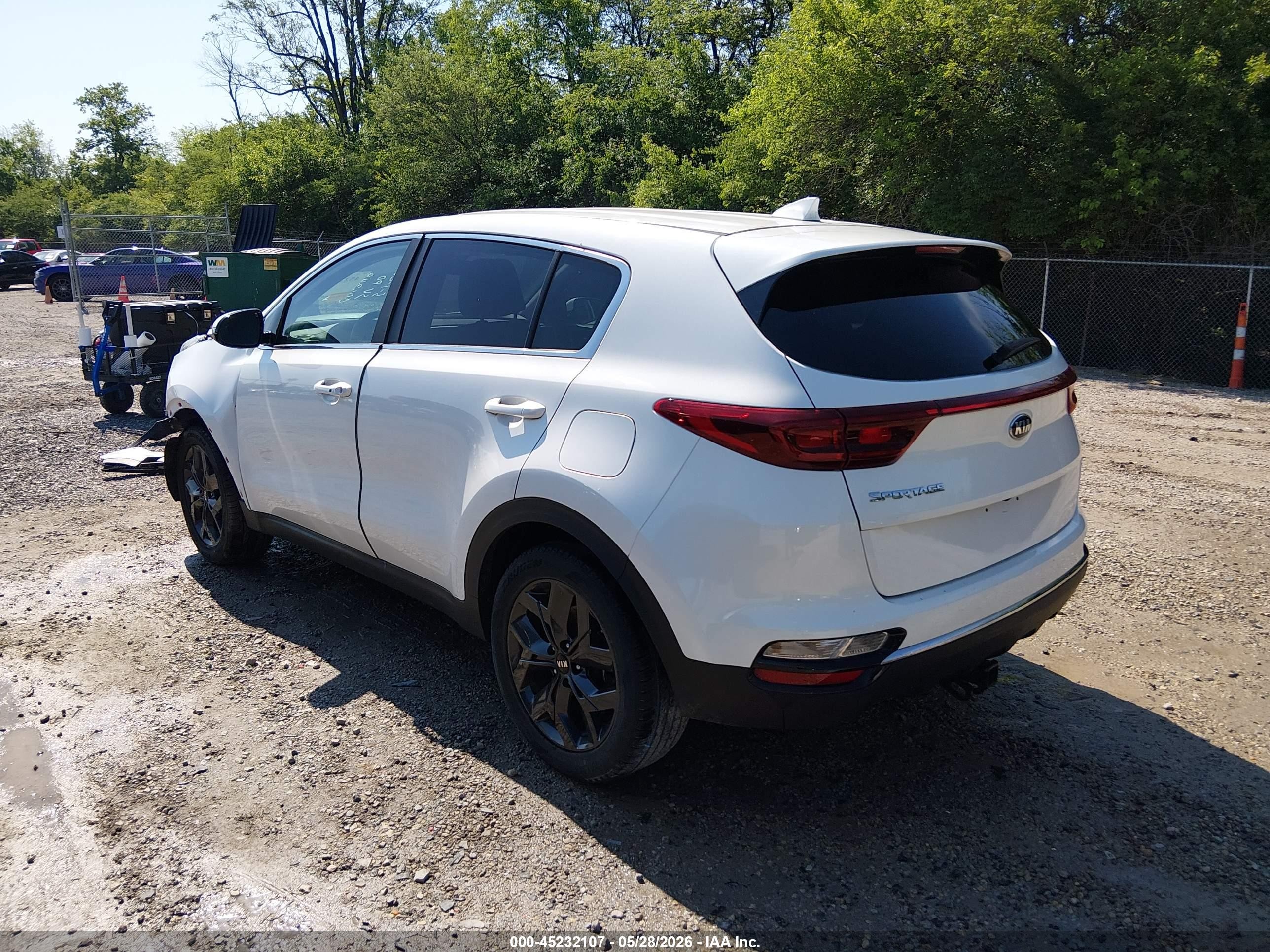 2022 Kia Sportage Lx White vin: KNDPM3AC8N7006348