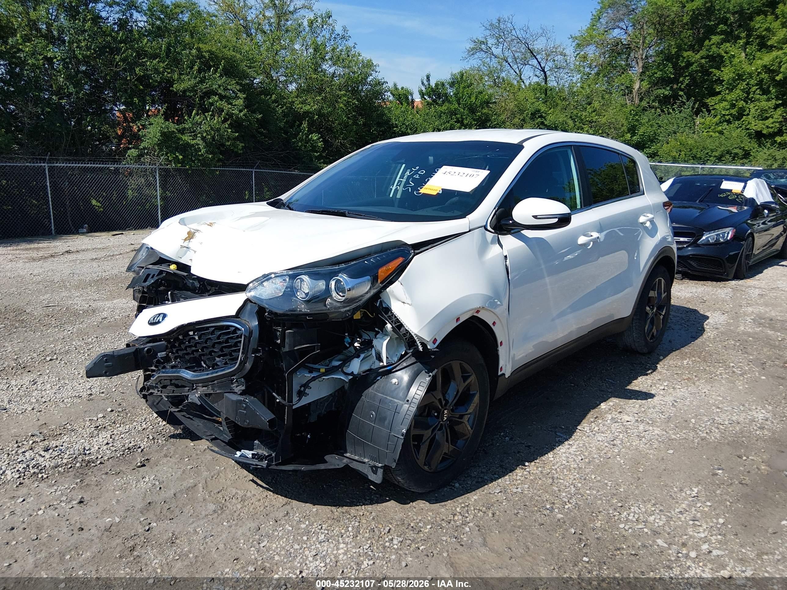 2022 Kia Sportage Lx White vin: KNDPM3AC8N7006348