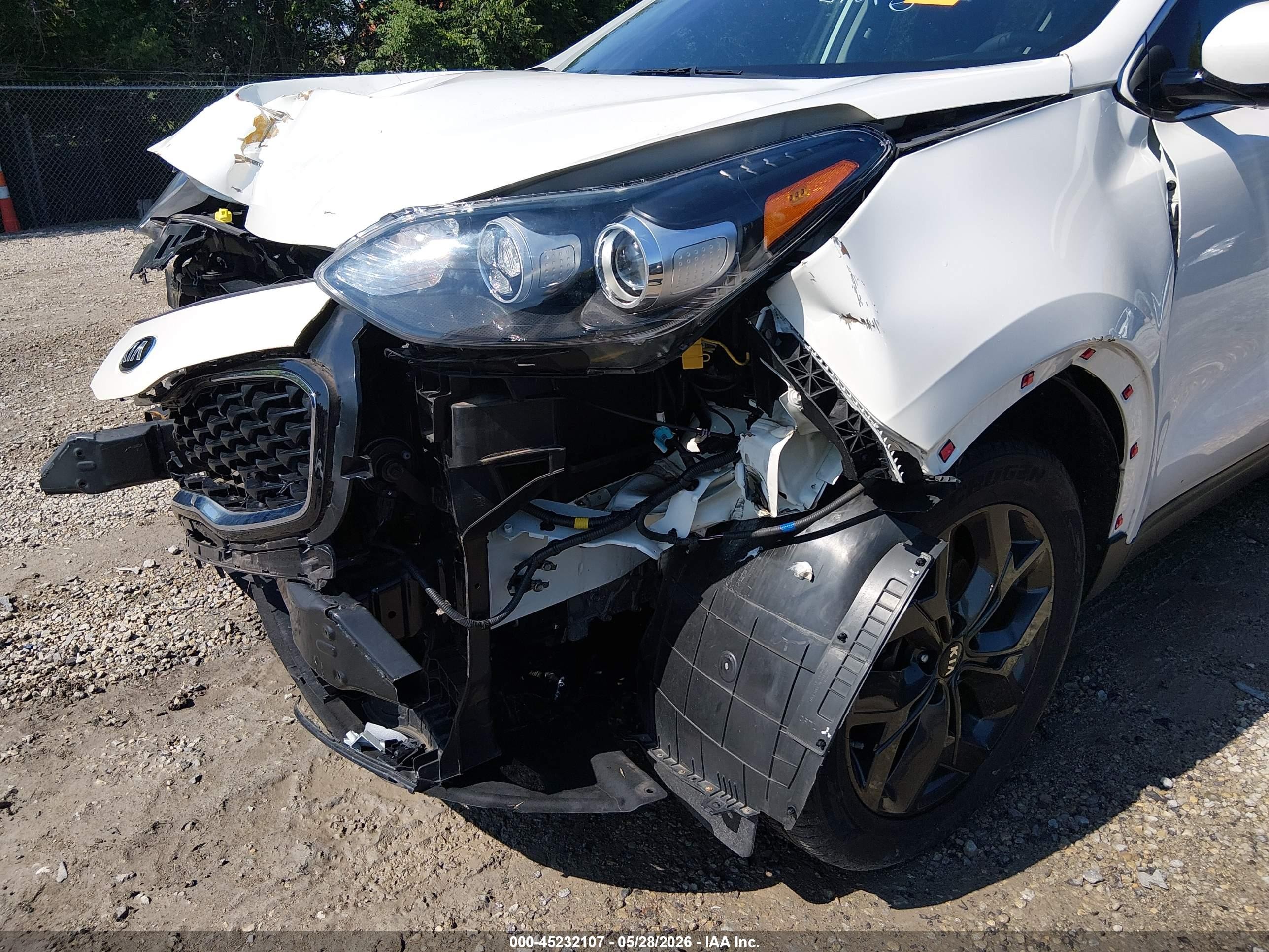 2022 Kia Sportage Lx White vin: KNDPM3AC8N7006348