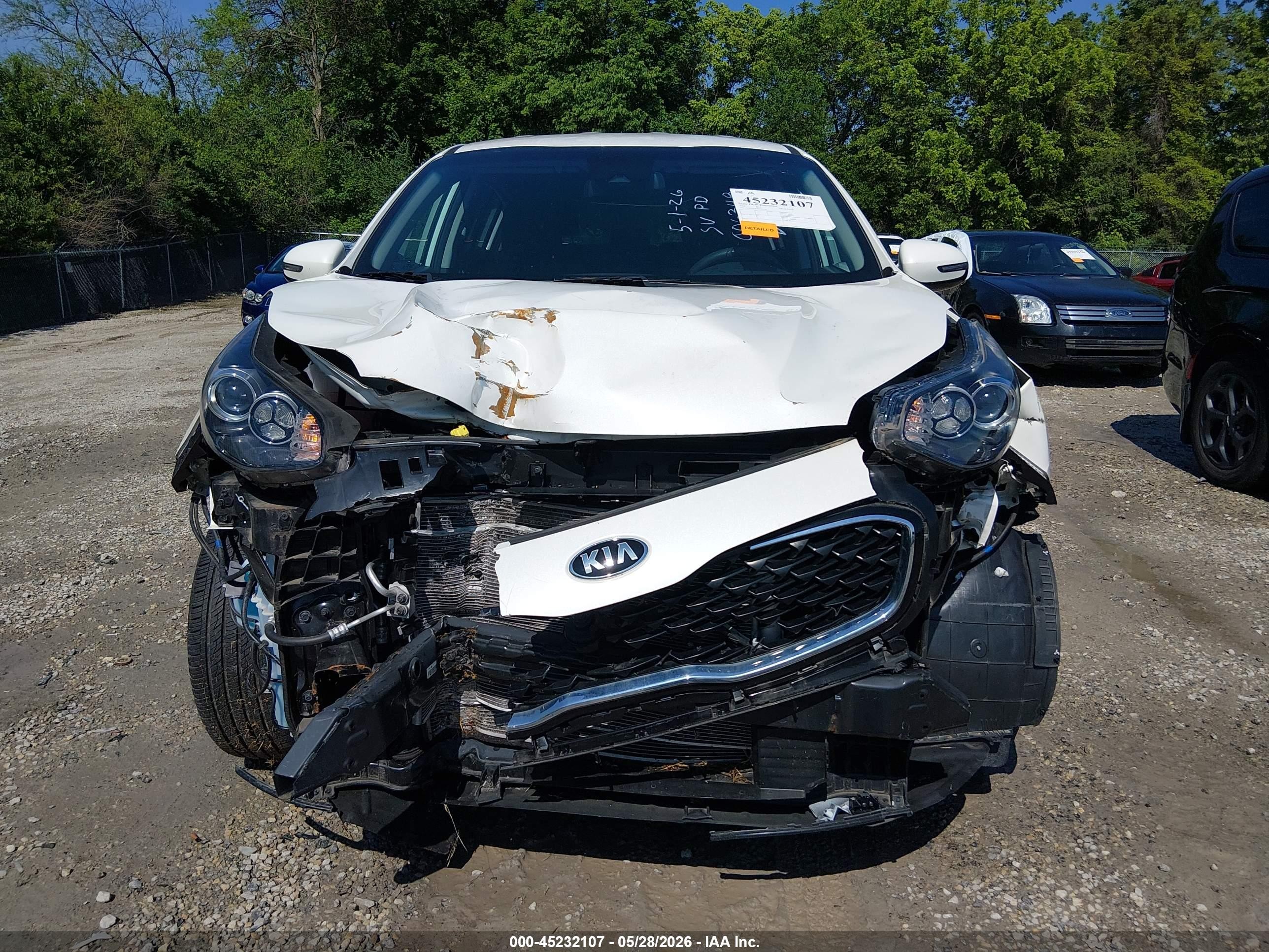 2022 Kia Sportage Lx White vin: KNDPM3AC8N7006348