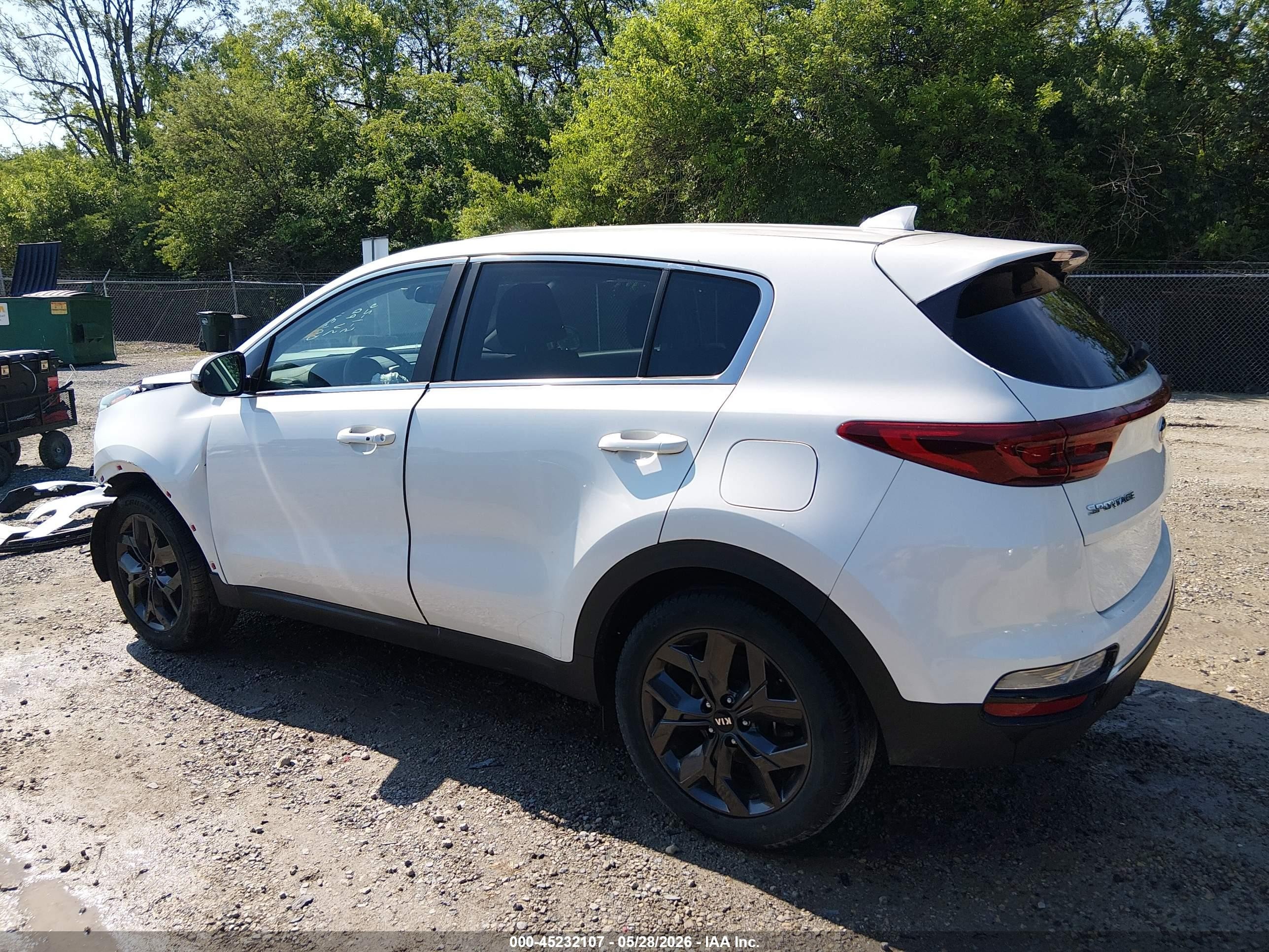 2022 Kia Sportage Lx White vin: KNDPM3AC8N7006348