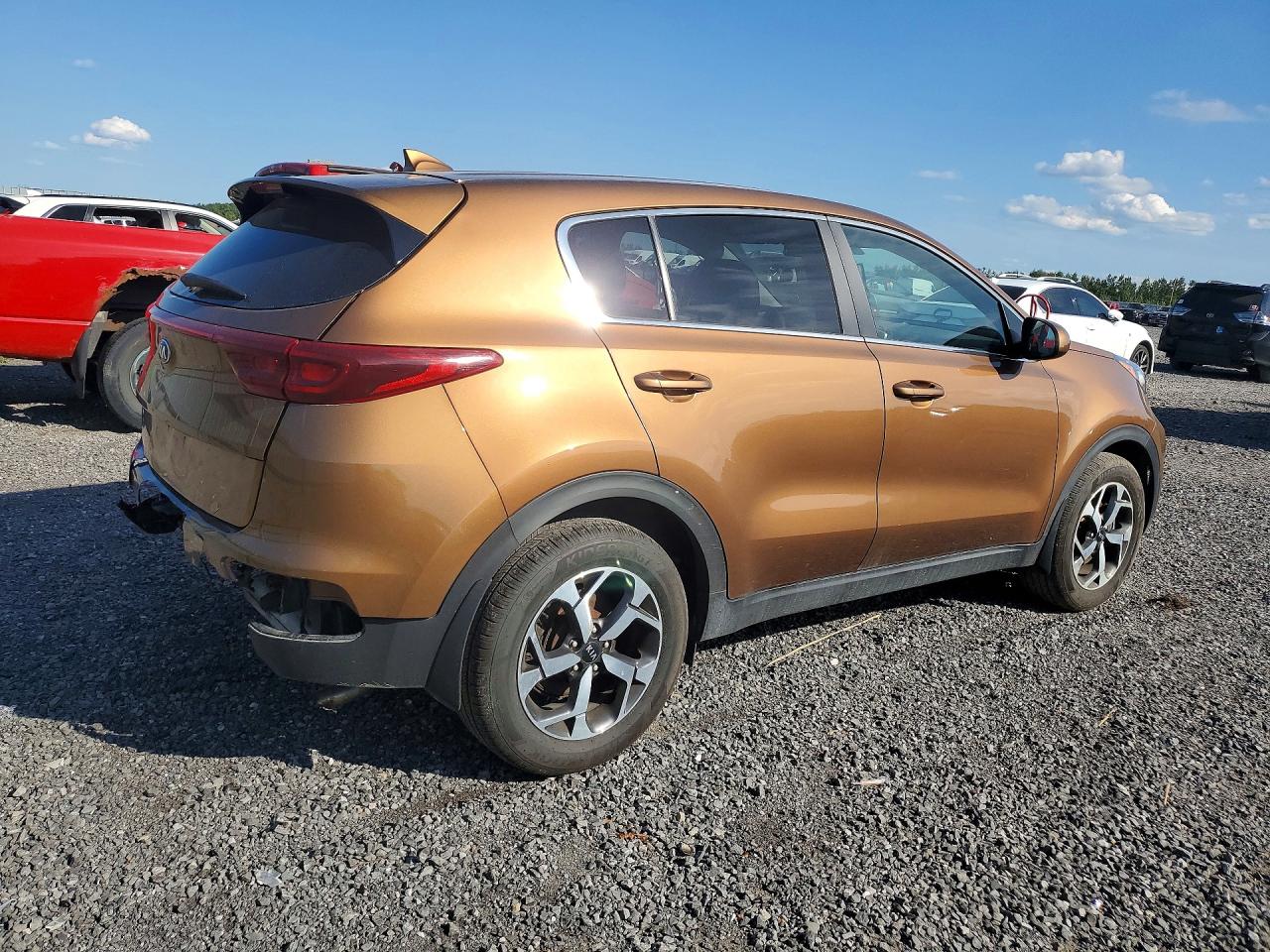 2021 Kia Sportagelx Brown vin: KNDPM3ZC9M7878858