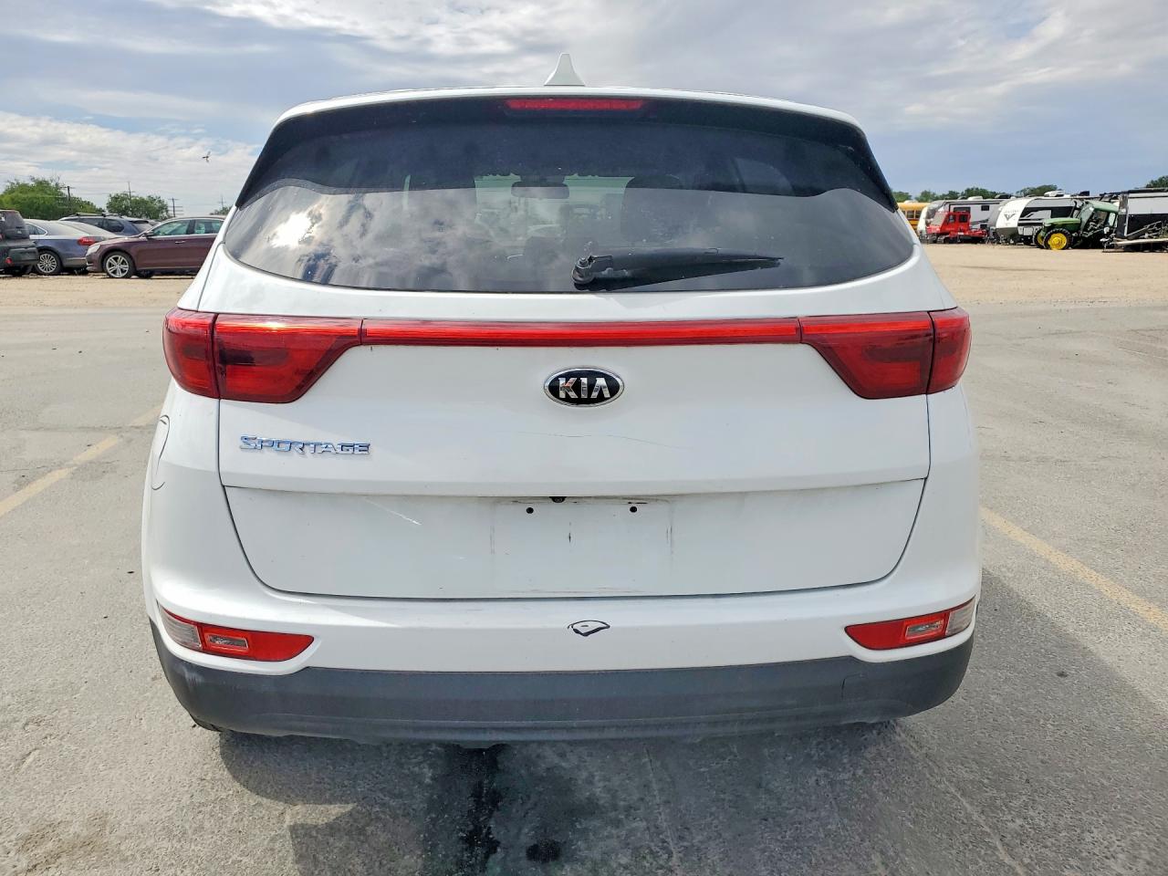 2017 Kia Sportage Lx Белый vin: KNDPMCAC1H7129591