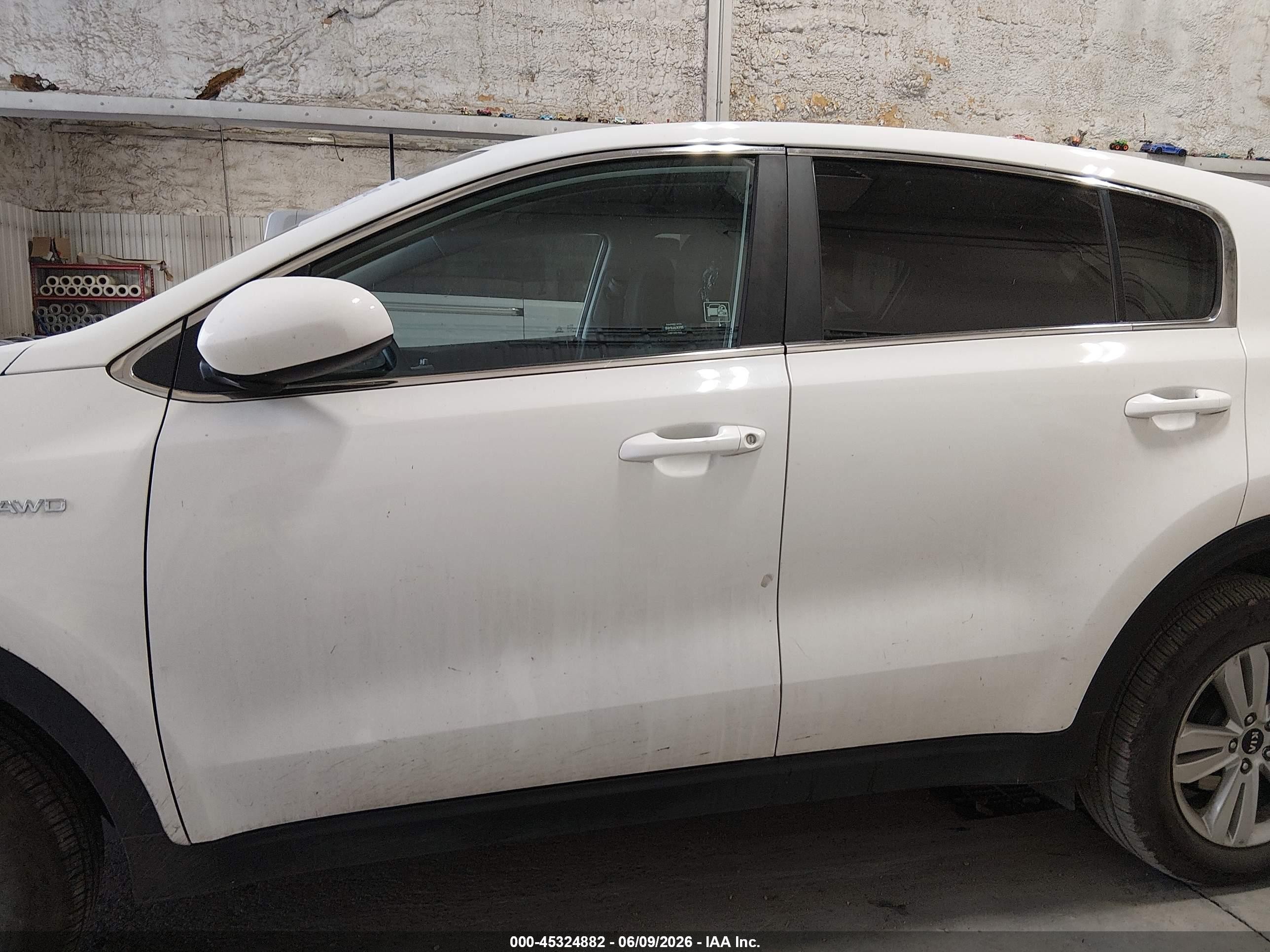 2017 Kia Sportage Lx Белый vin: KNDPMCAC1H7259144