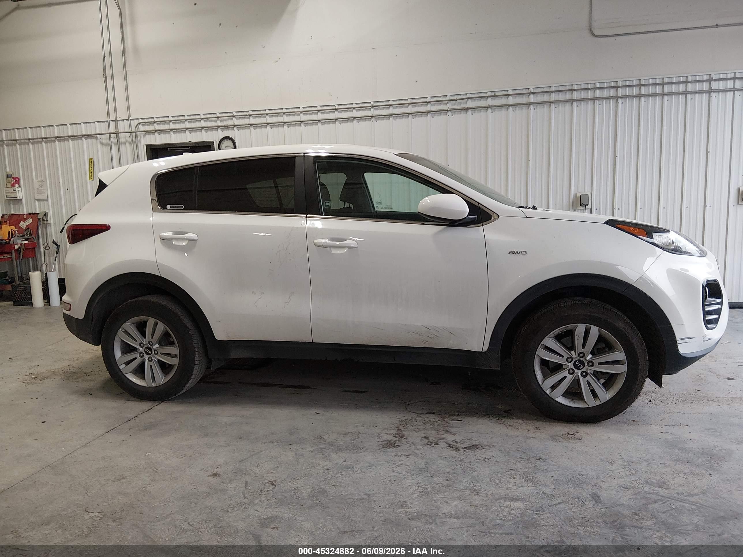 2017 Kia Sportage Lx Белый vin: KNDPMCAC1H7259144