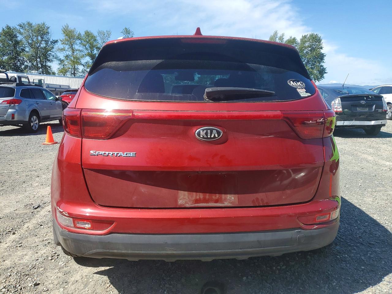 2018 Kia Sportage Lx Красный vin: KNDPMCAC1J7463318