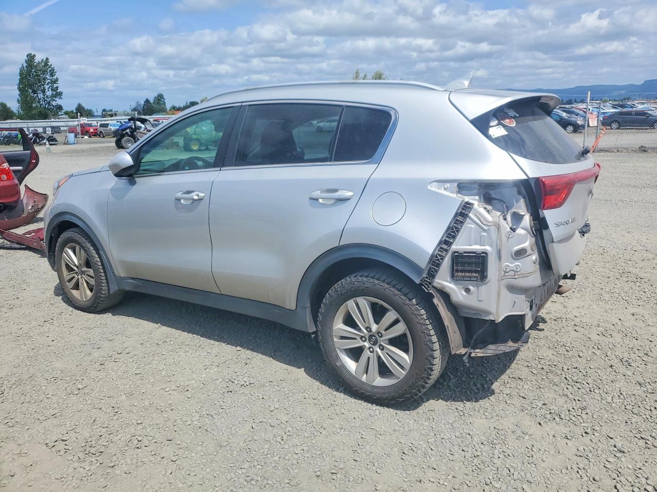 2018 Kia Sportage Lx Silver vin: KNDPMCAC2J7326713