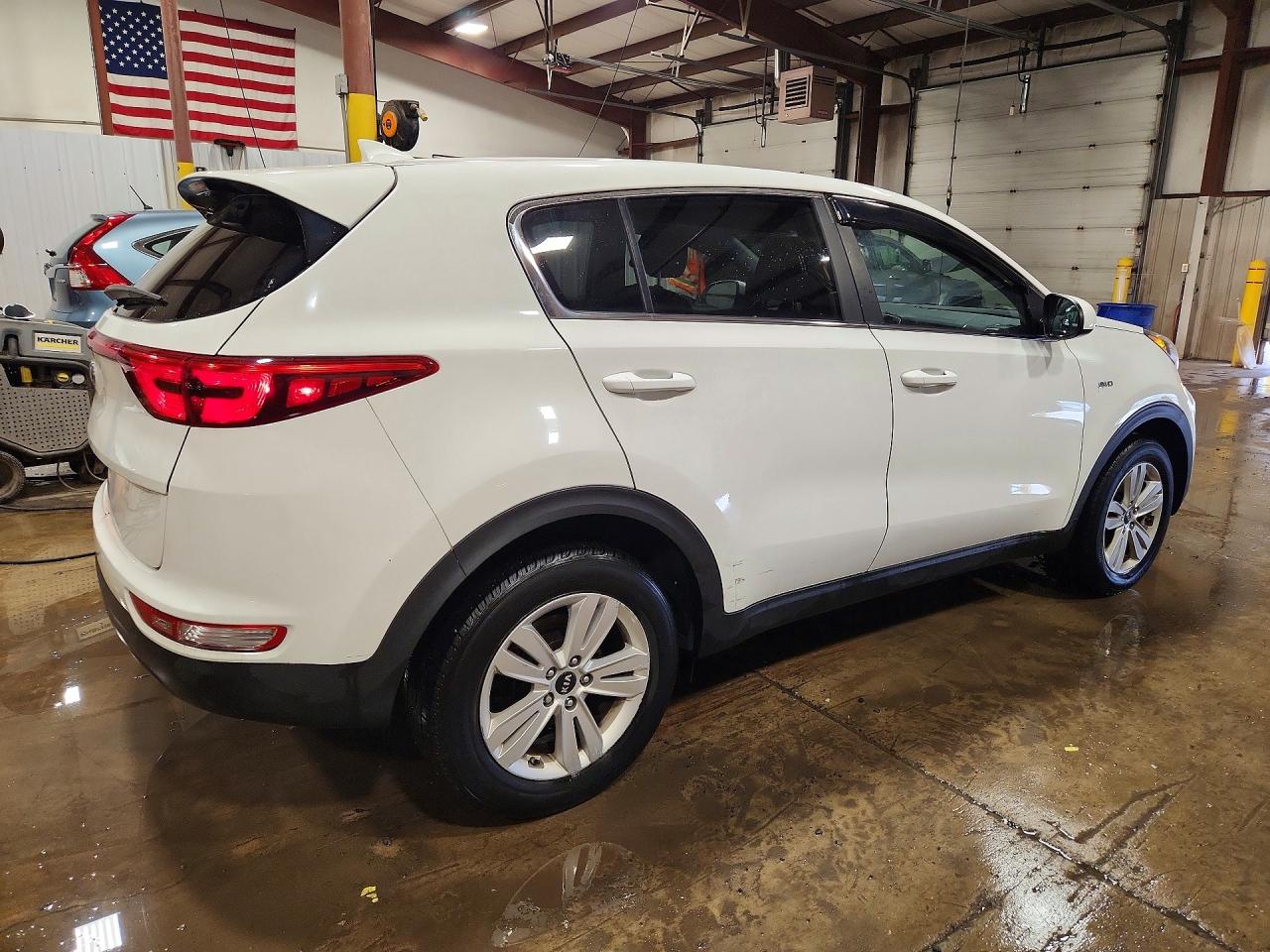 2019 Kia Sportage Lx White vin: KNDPMCAC2K7604771