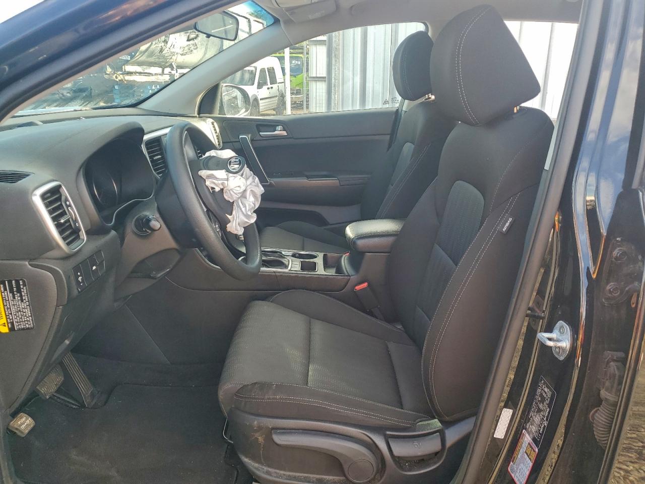 2021 Kia Sportage Lx Черный vin: KNDPMCAC3M7900482