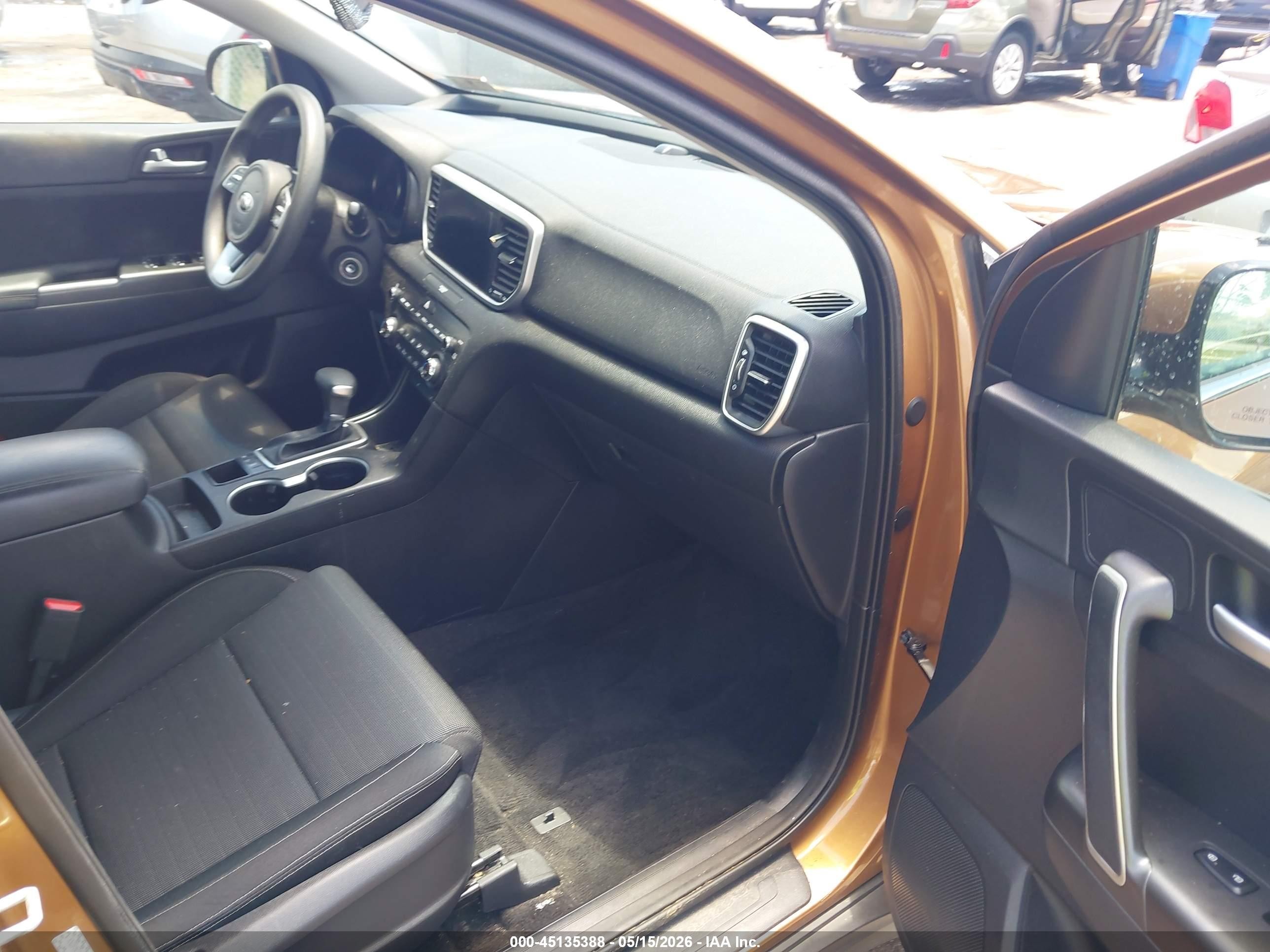 2021 Kia Sportage Lx Gold vin: KNDPMCAC5M7875763