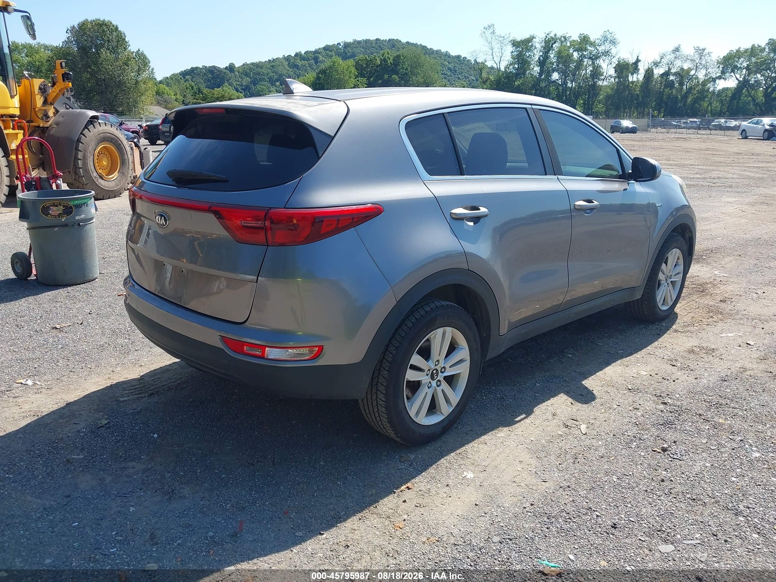 2018 Kia Sportage Lx Gray vin: KNDPMCAC6J7421307
