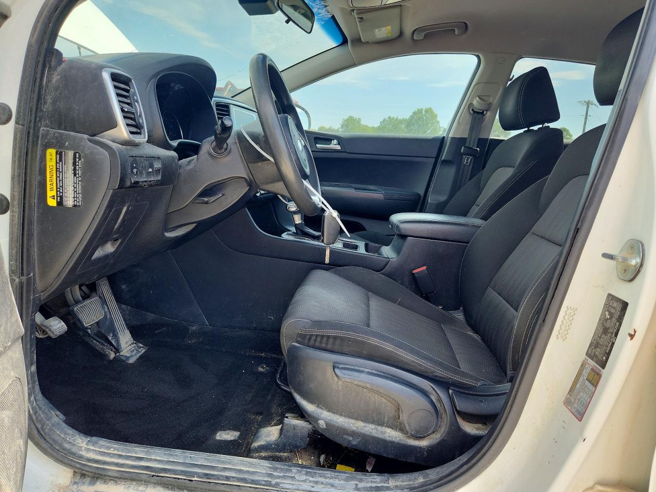 2021 Kia Sportage White vin: KNDPMCAC6M7912108