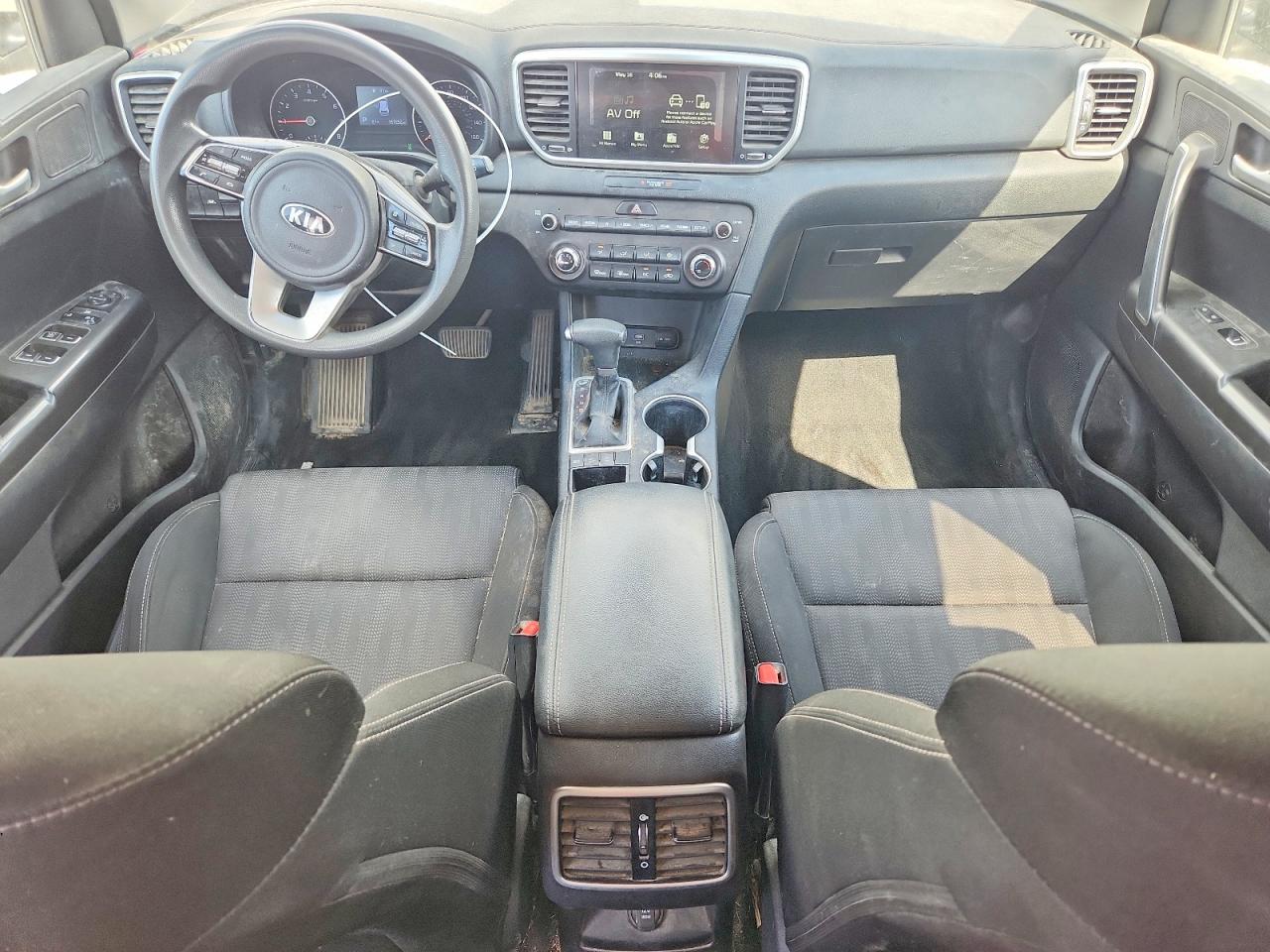 2021 Kia Sportage White vin: KNDPMCAC6M7912108