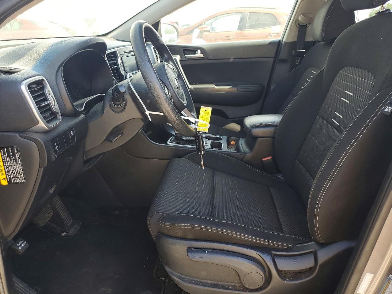 2018 Kia Sportage Lx Серый vin: KNDPMCAC7J7303914