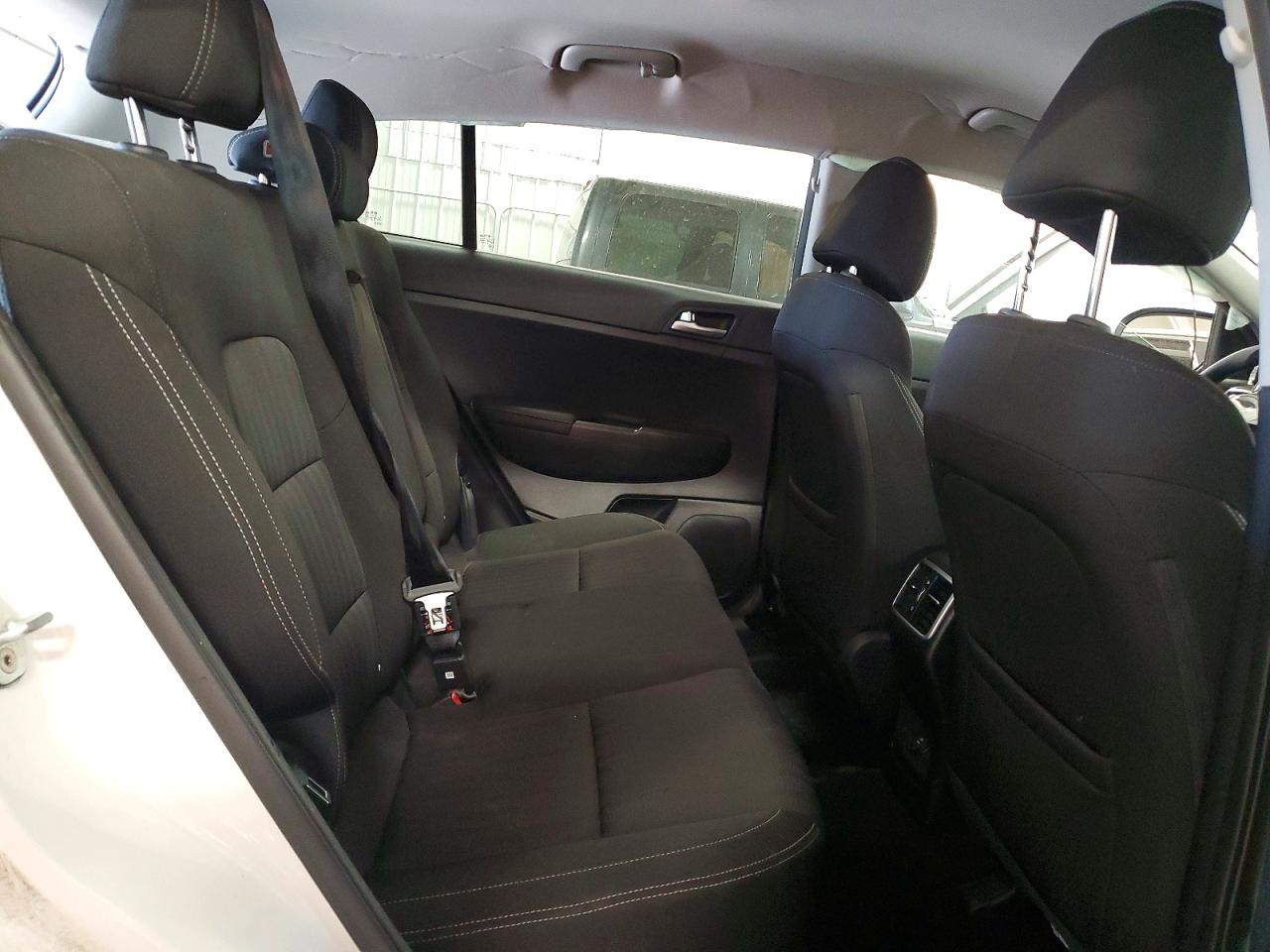 2017 Kia Sportage Lx White vin: KNDPMCAC8H7114716
