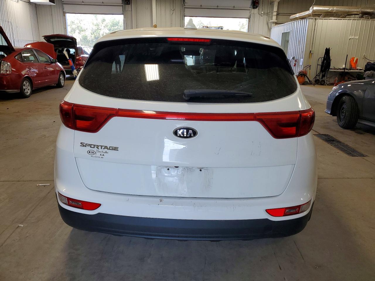 2017 Kia Sportage Lx White vin: KNDPMCAC8H7114716