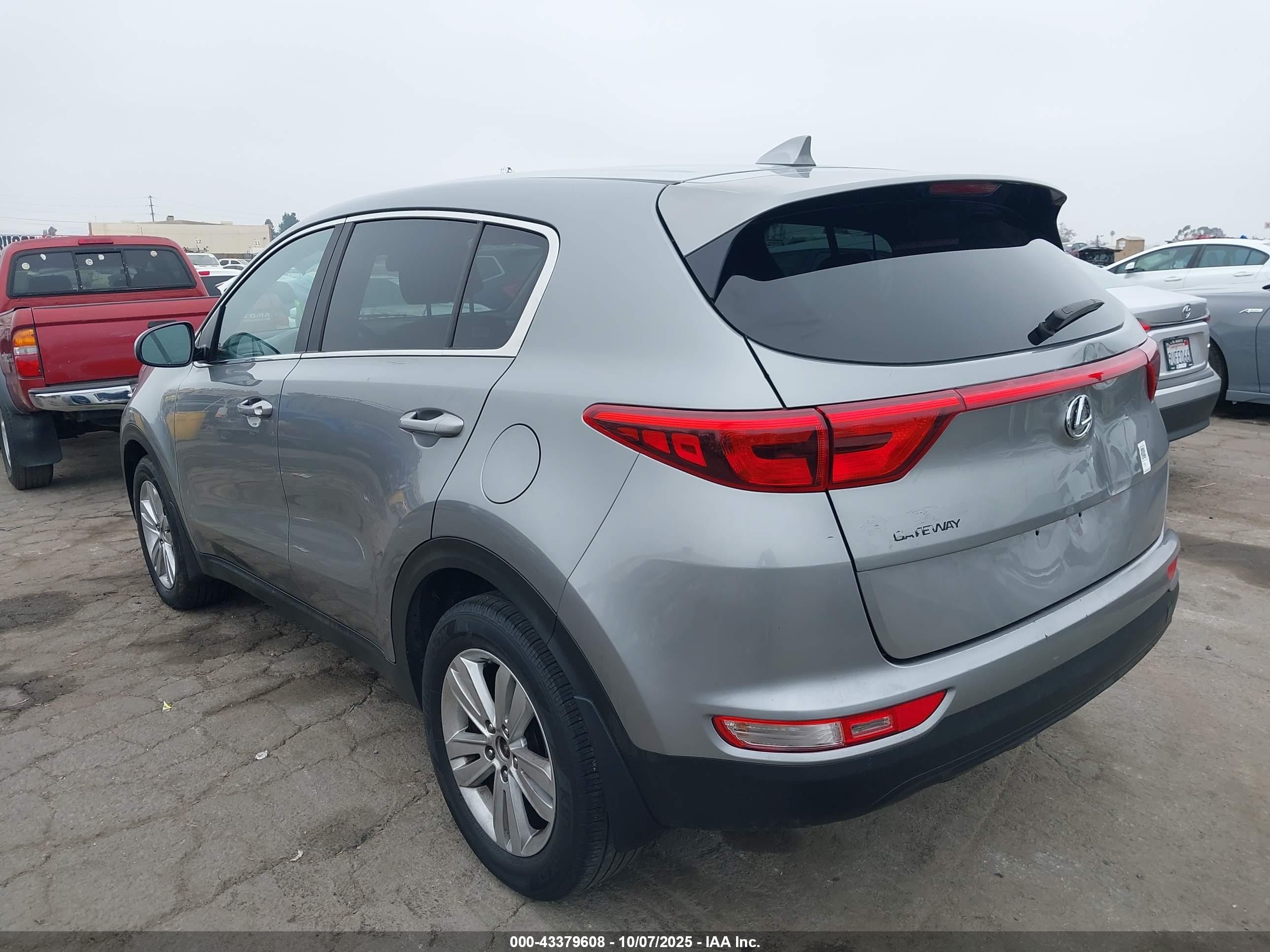 2019 Kia Sportage Lx Gray vin: KNDPMCAC8K7605021