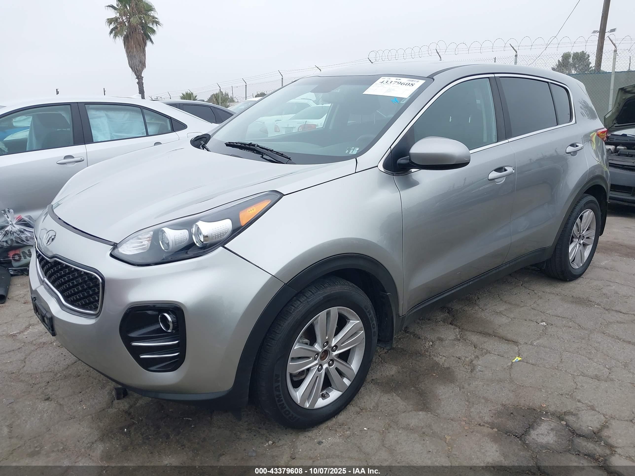 2019 Kia Sportage Lx Gray vin: KNDPMCAC8K7605021