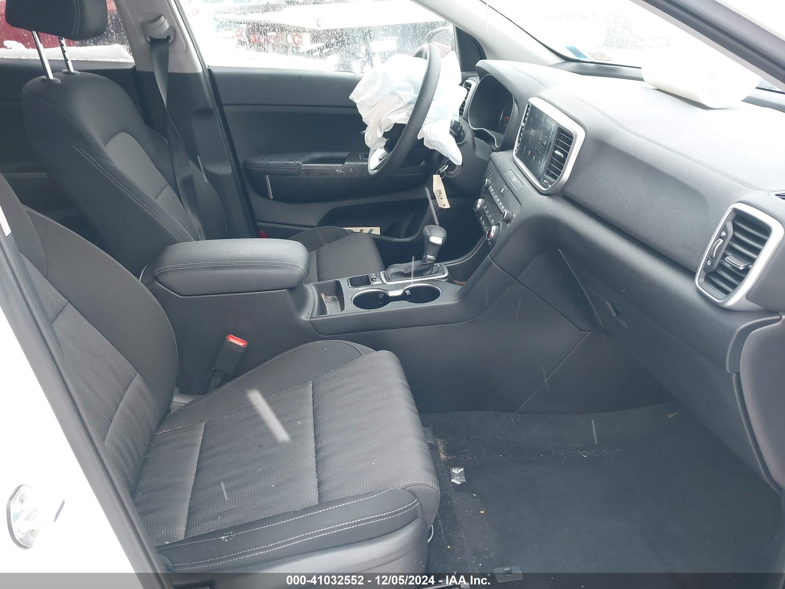2020 Kia Sportage Lx White vin: KNDPMCAC8L7787918