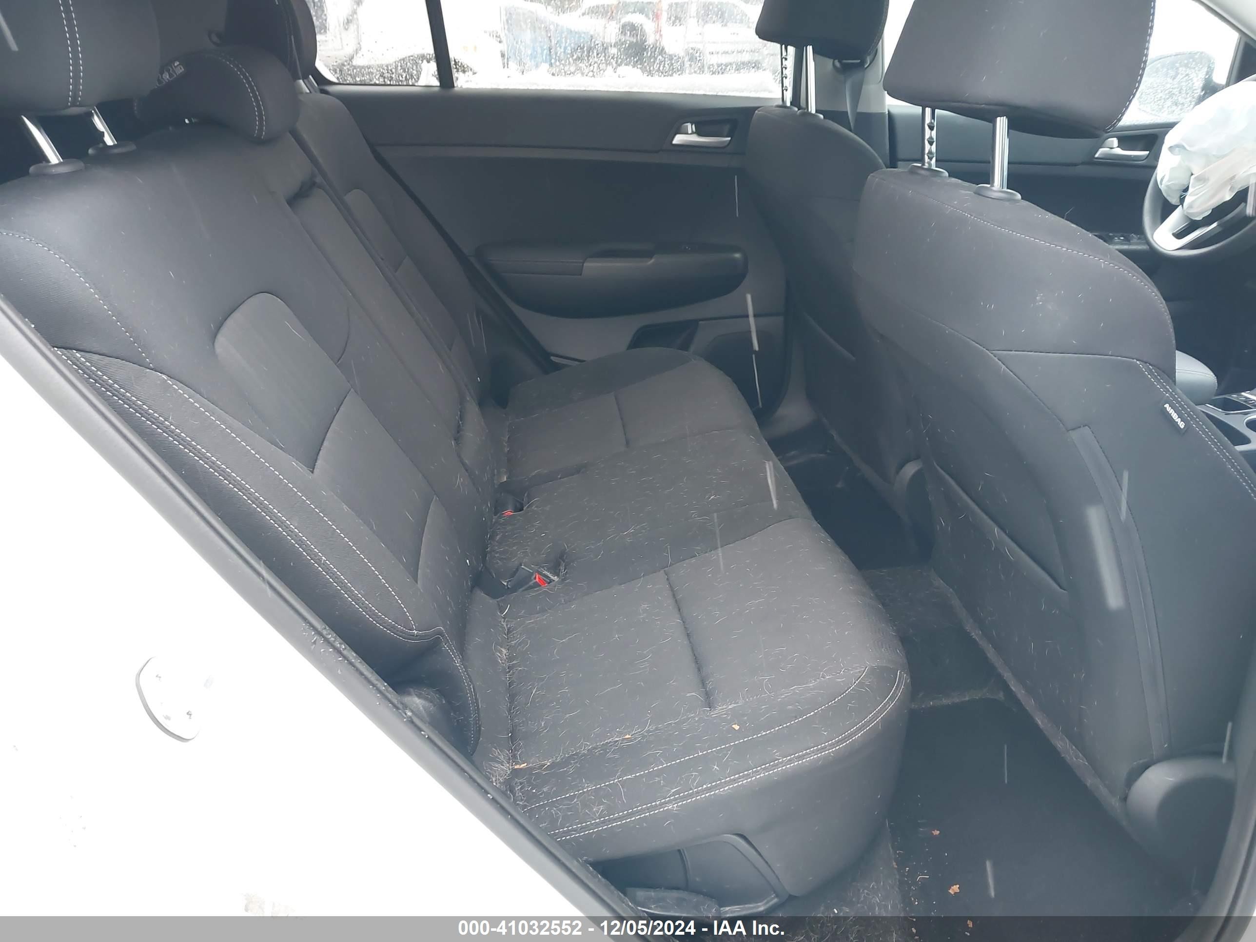 2020 Kia Sportage Lx White vin: KNDPMCAC8L7787918