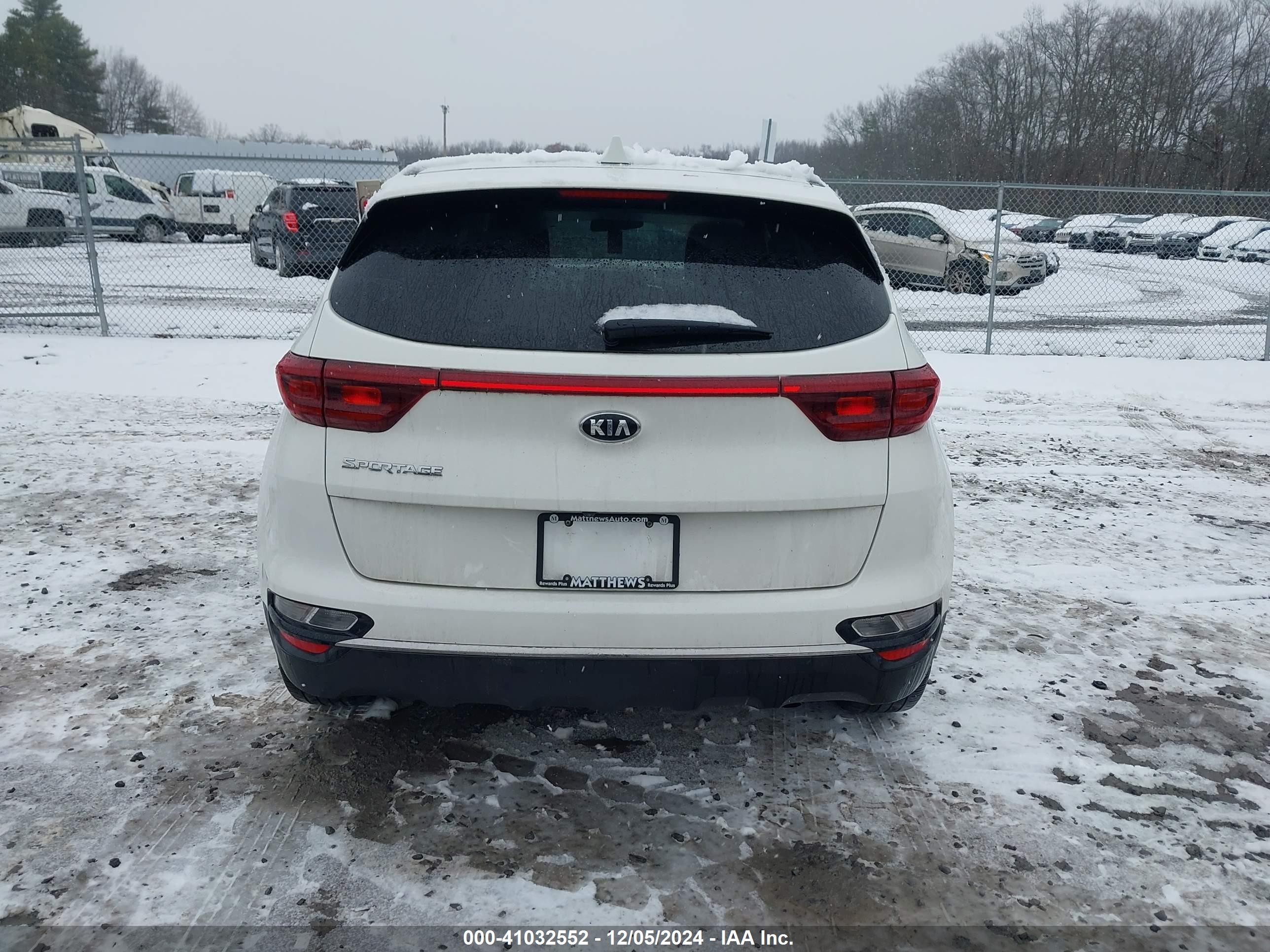 2020 Kia Sportage Lx White vin: KNDPMCAC8L7787918