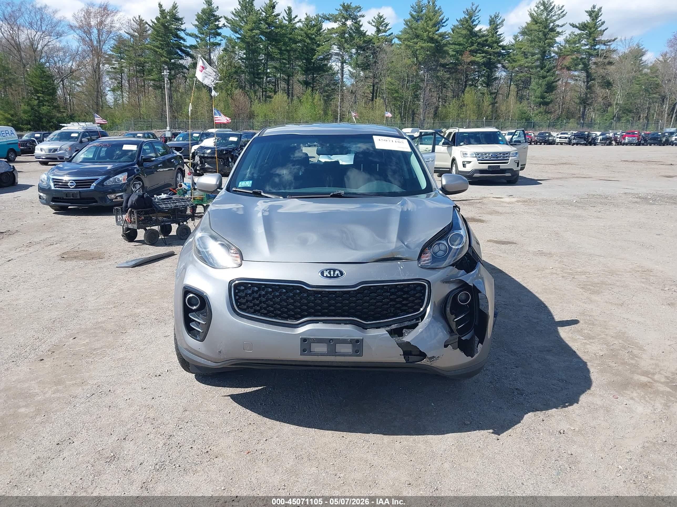 2019 Kia Sportage Lx Gray vin: KNDPMCACXK7609300