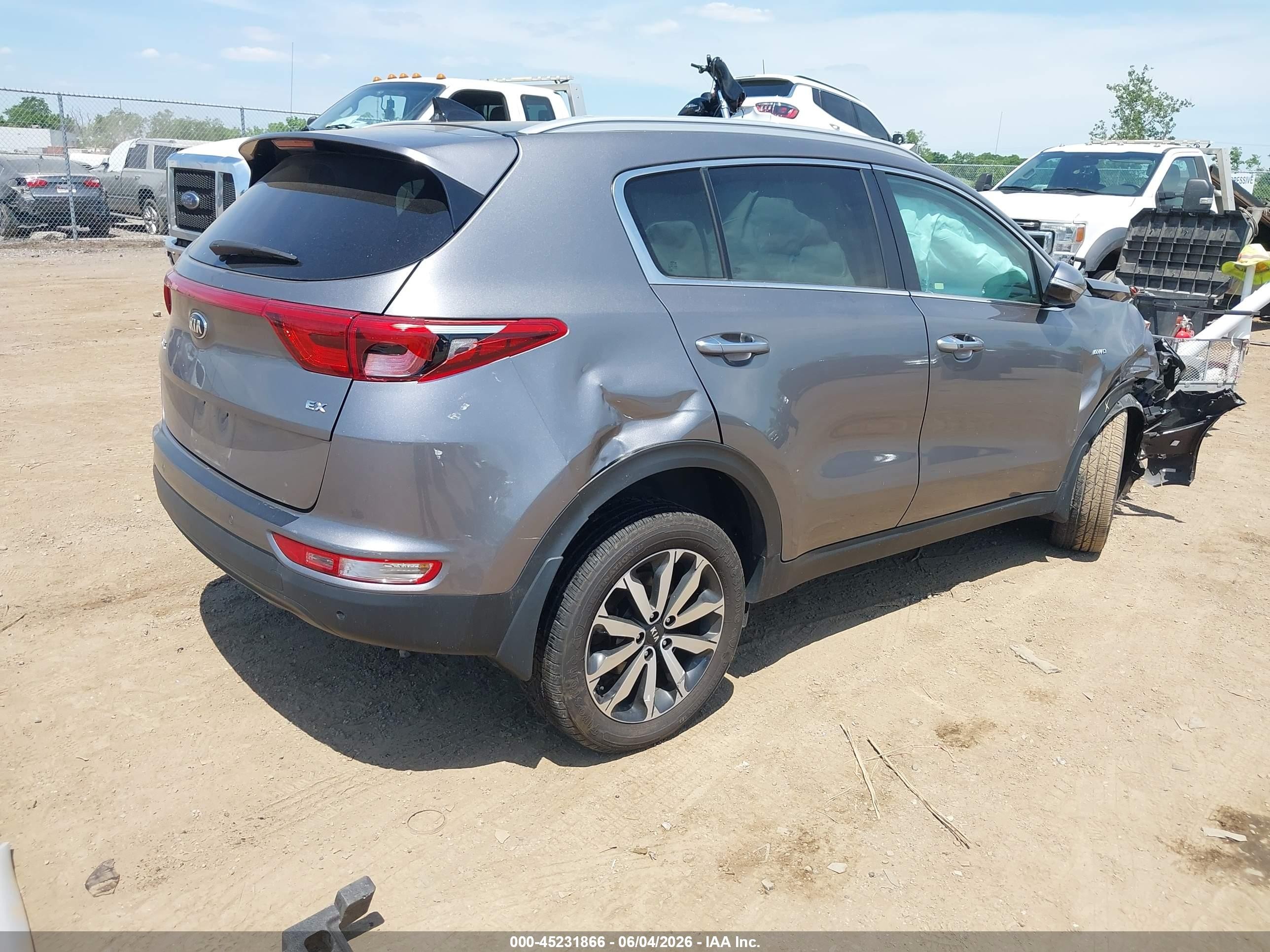 2017 Kia Sportage Ex Gray vin: KNDPNCAC1H7158747