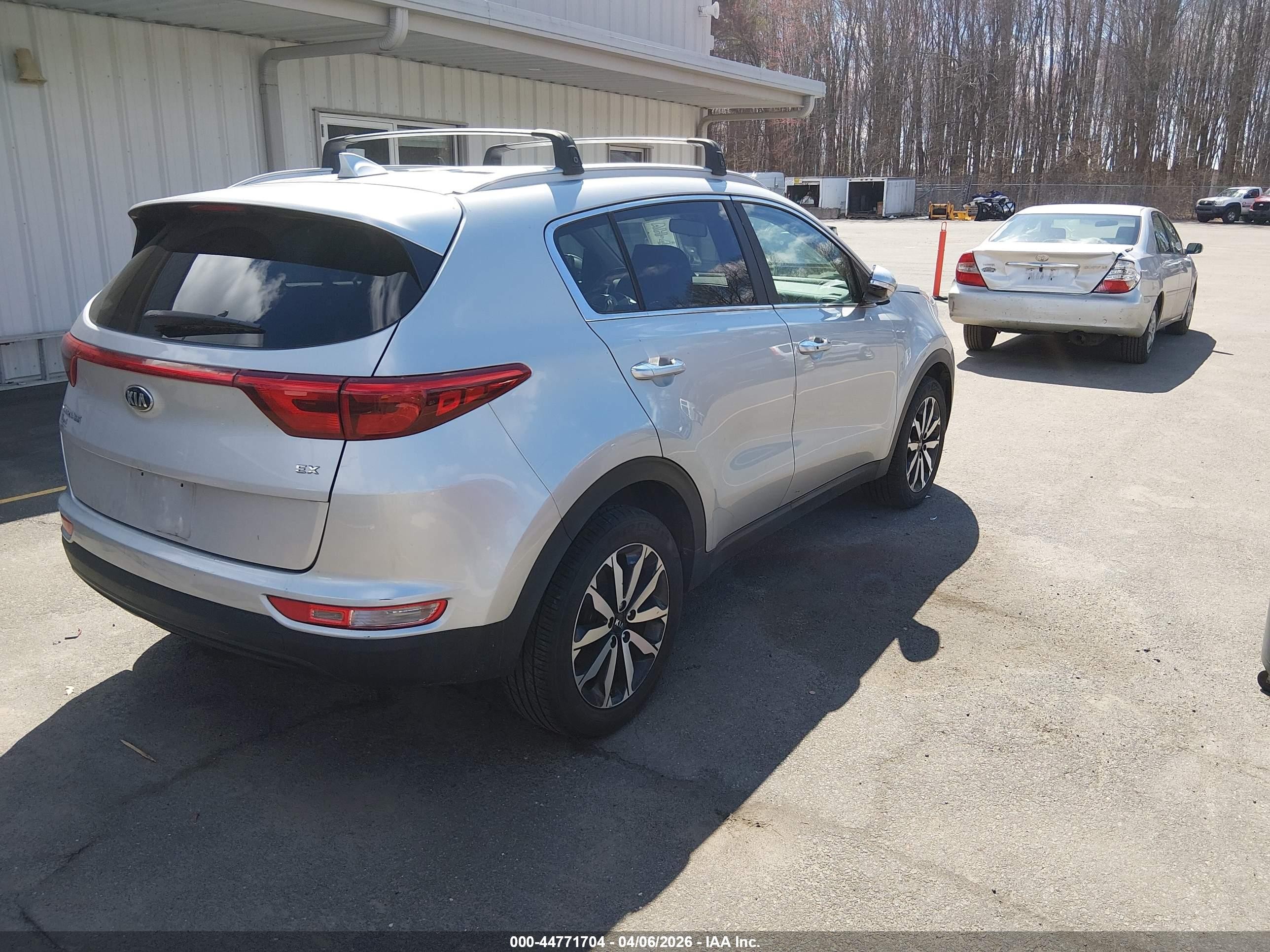 2019 Kia Sportage Ex Silver vin: KNDPNCAC1K7625690