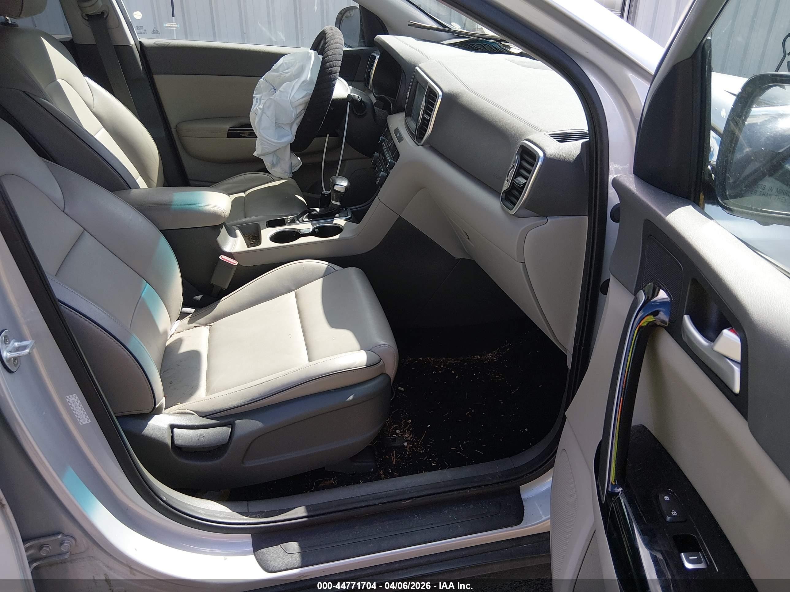 2019 Kia Sportage Ex Silver vin: KNDPNCAC1K7625690