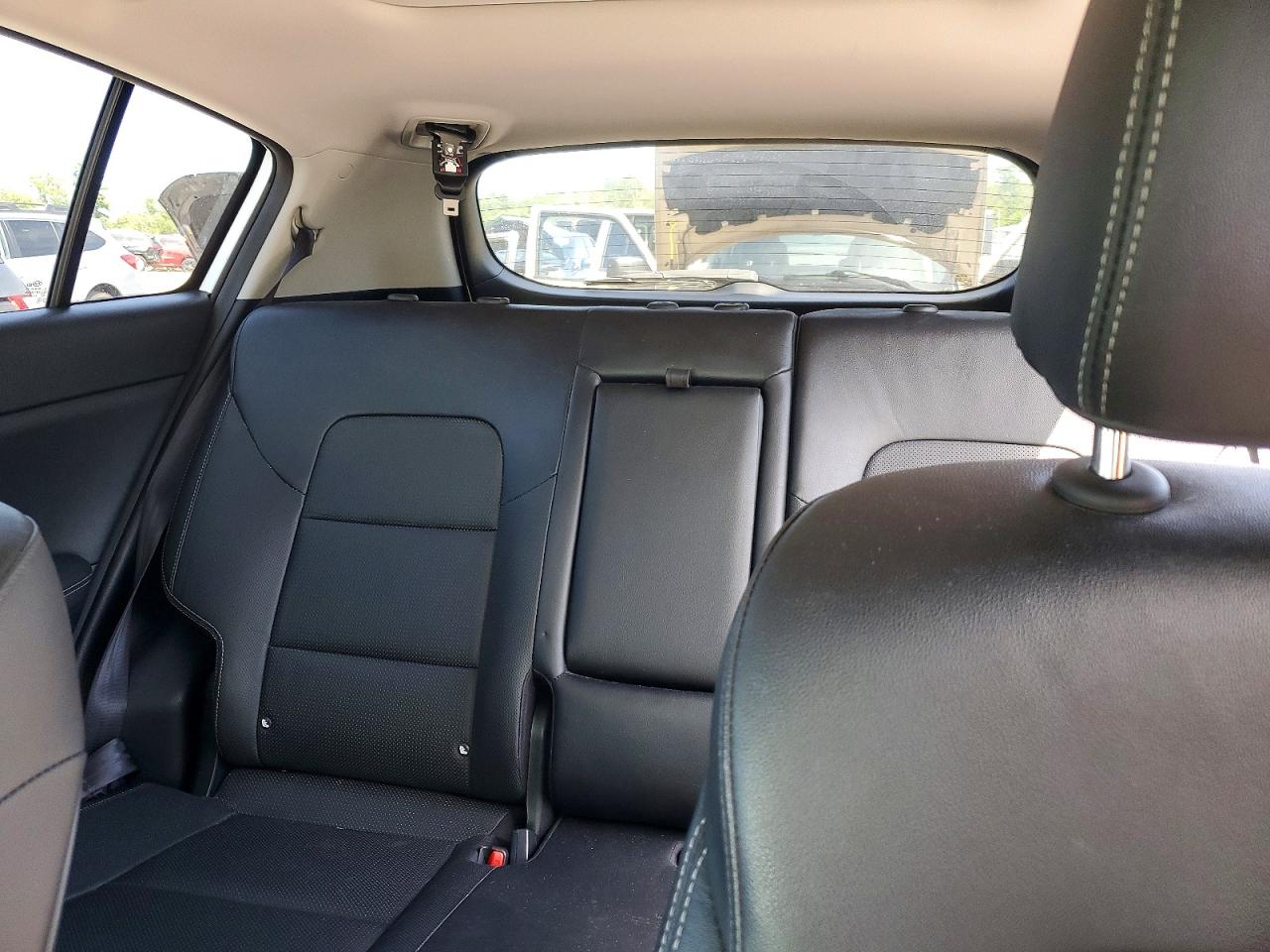 2018 Kia Sportage Sx White vin: KNDPR3A62J7370853