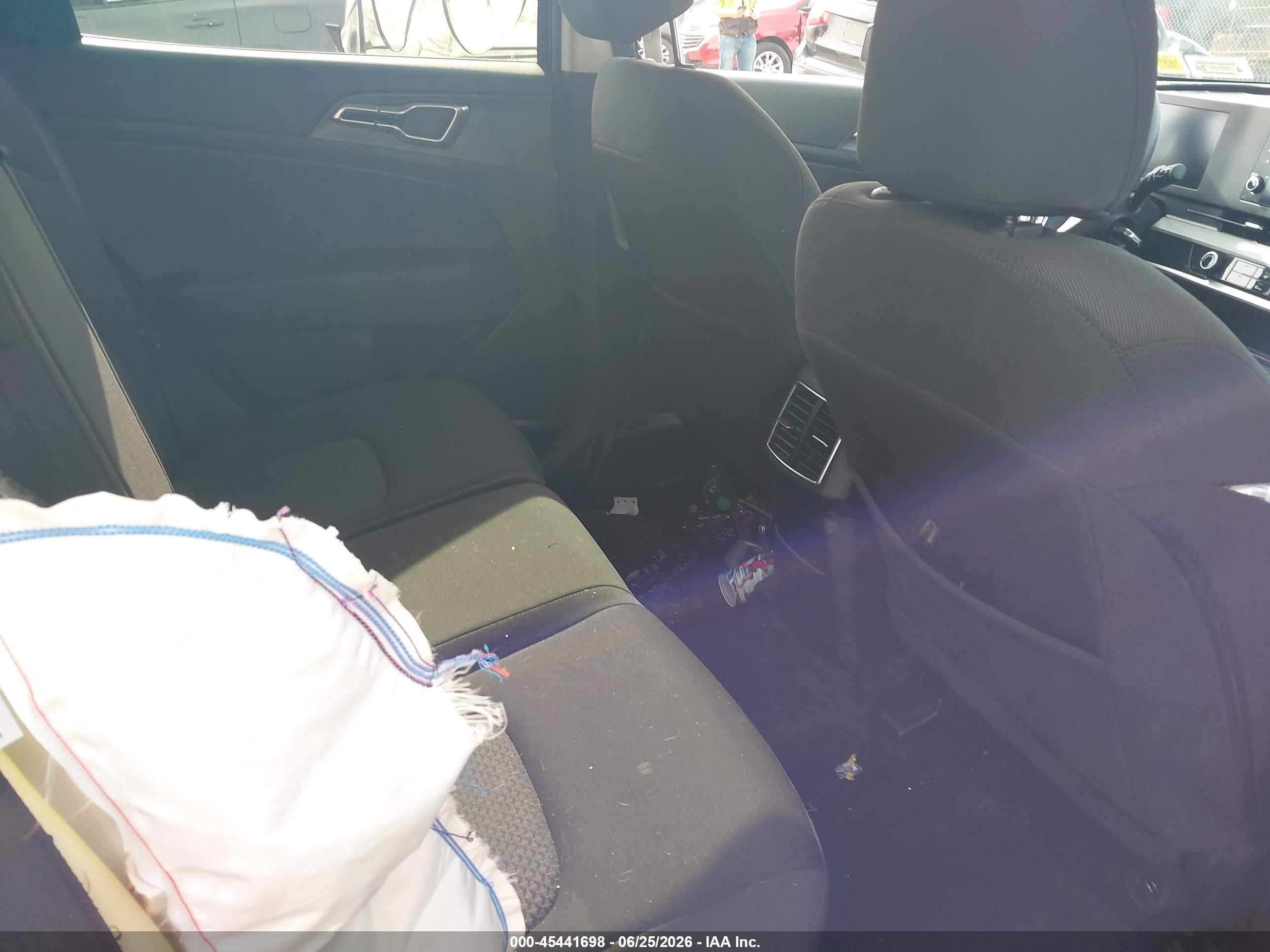 2025 Kia Sportage Lx Черный vin: KNDPU3DF8S7371615