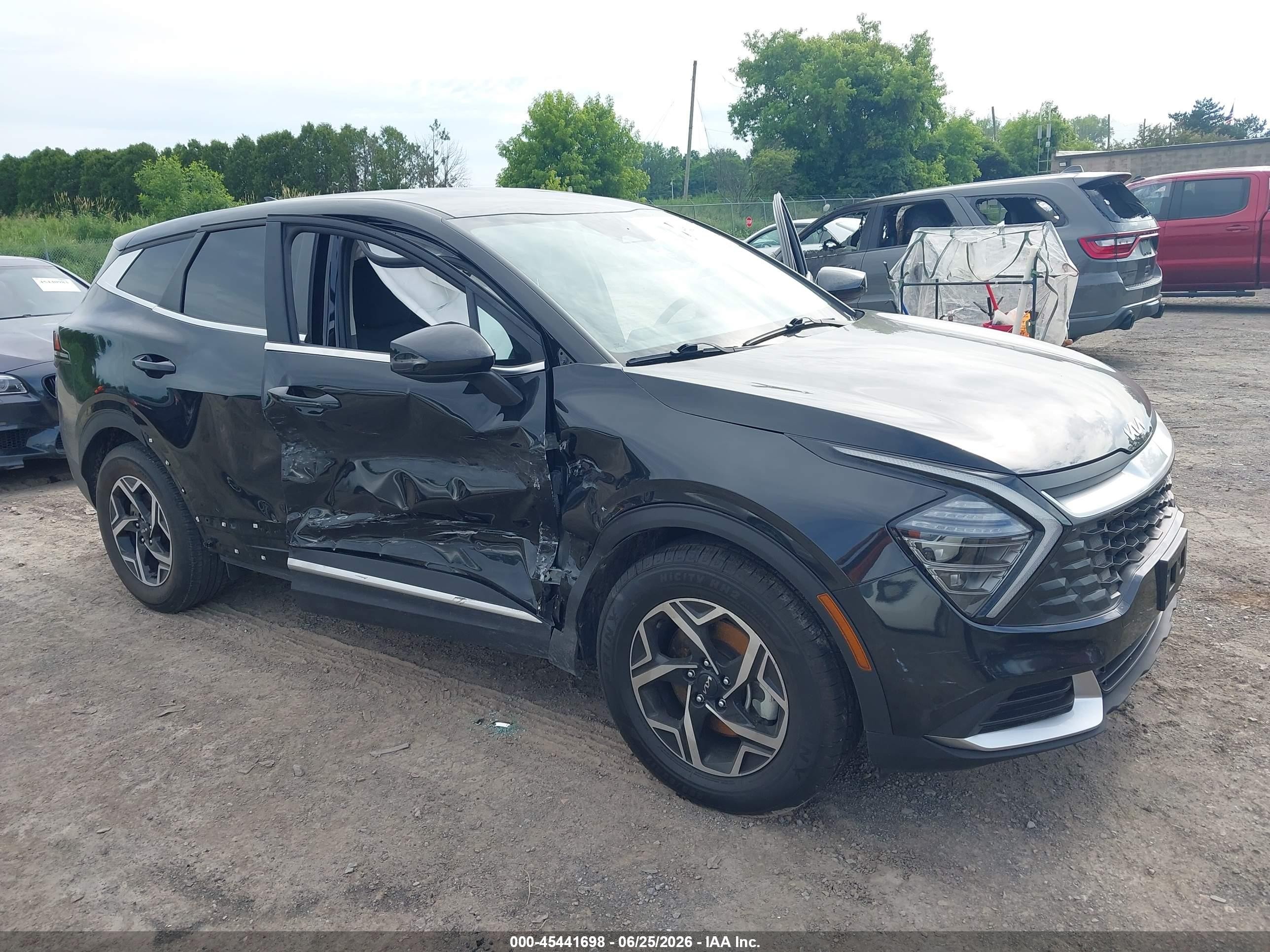 2025 Kia Sportage Lx Черный vin: KNDPU3DF8S7371615