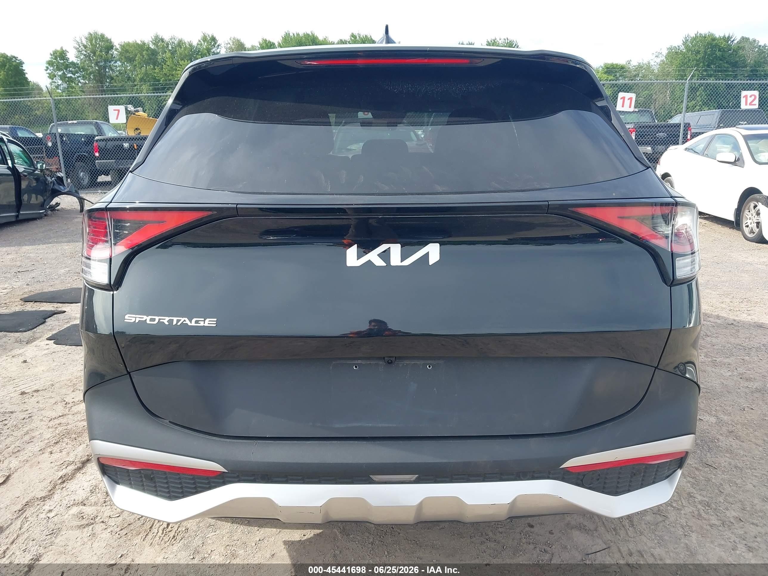 2025 Kia Sportage Lx Черный vin: KNDPU3DF8S7371615