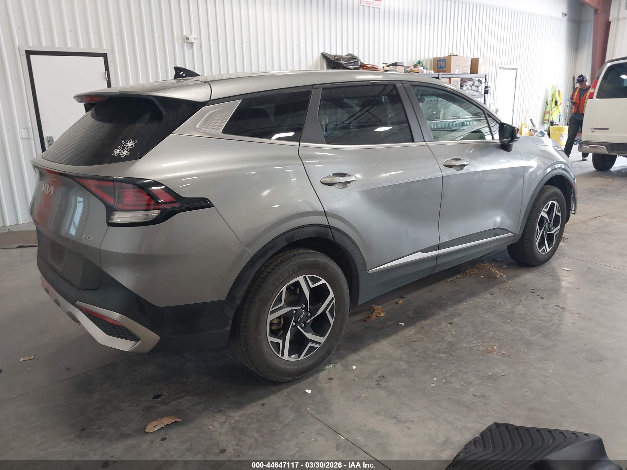 2023 Kia Sportage Lx Silver vin: KNDPUCAF8P7136207