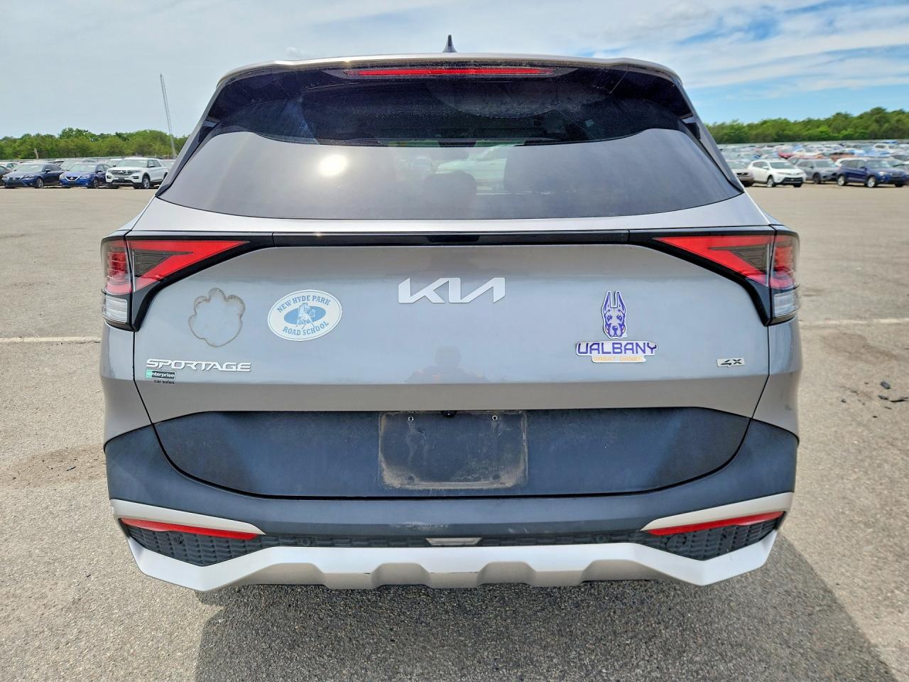2023 Kia Sportage Lx Silver vin: KNDPUCAF8P7174651