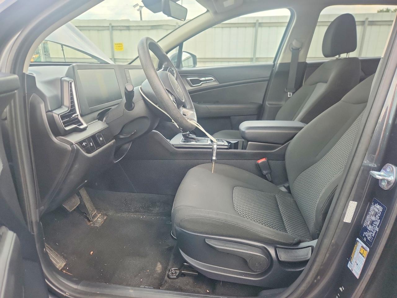 2023 Kia Sportage Lx Gray vin: KNDPUCAF9P7208239
