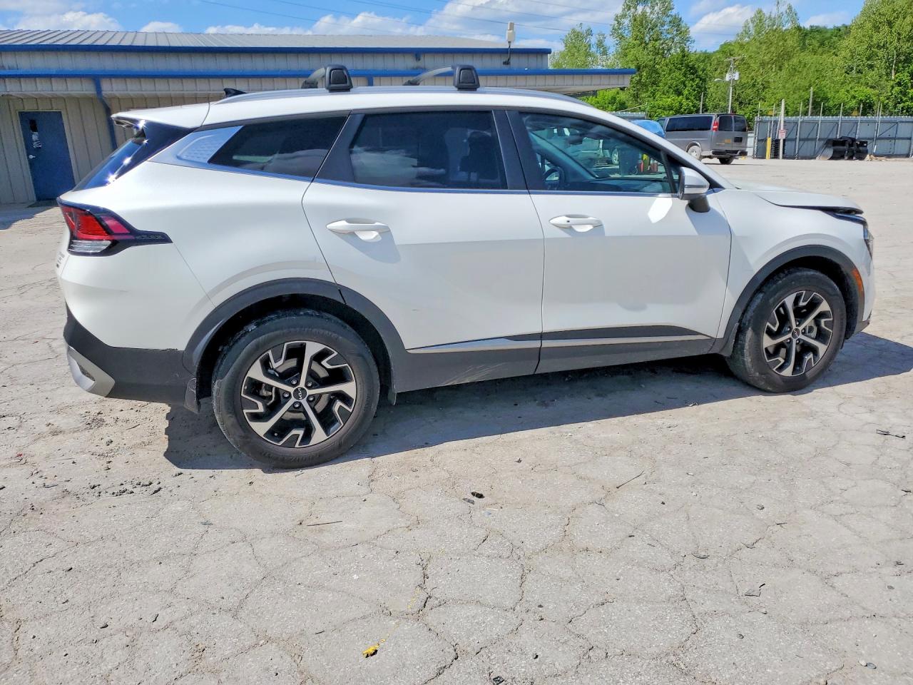 2023 Kia Sportage Ex White vin: KNDPVCAG1P7113454